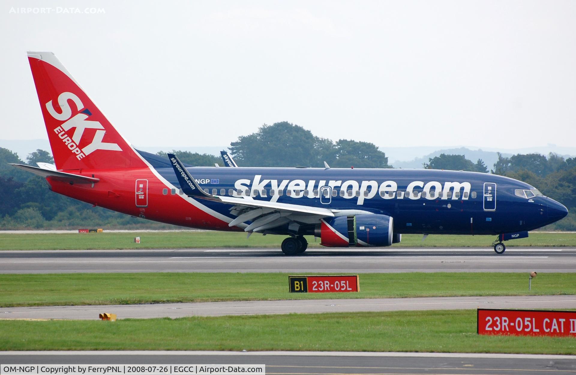 OM-NGP, 2007 Boeing 737-7GL C/N 34760, Skyeurope B737 just landed.