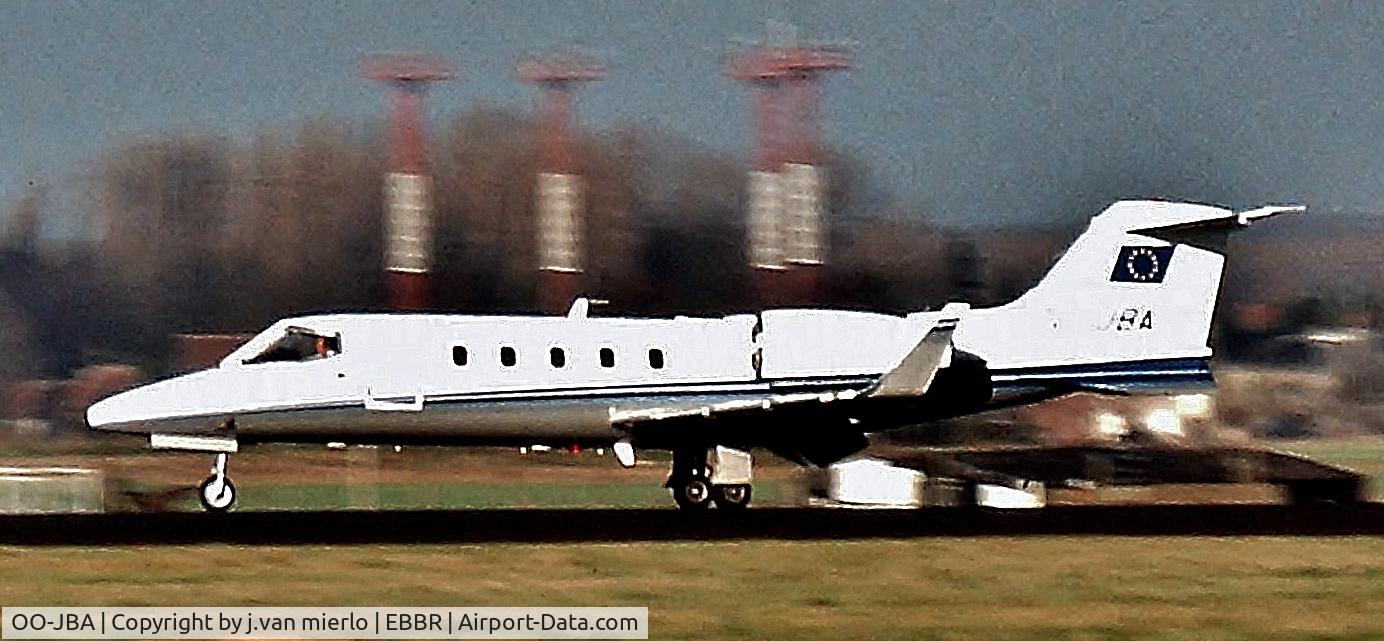 OO-JBA, 1989 Learjet 31 C/N 009, Landing EBBR 25L