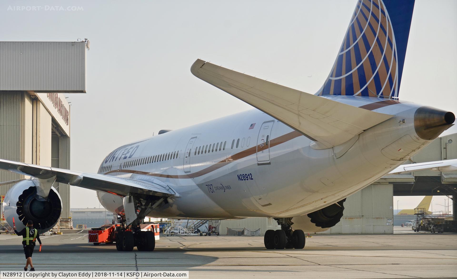 N28912, 2014 Boeing 787-8 Dreamliner C/N 34828, SFO 2018.