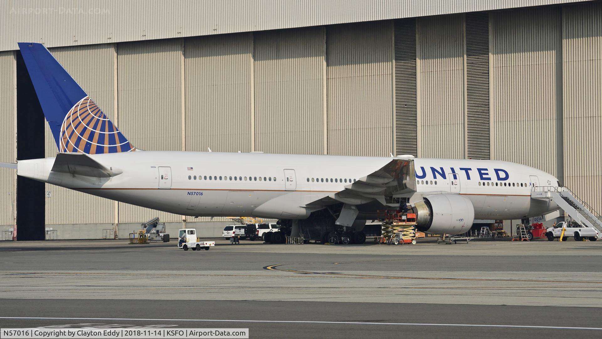 N57016, 2000 Boeing 777-224 C/N 28679, SFO 2018.