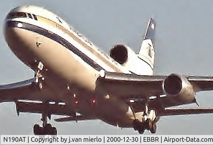 N190AT, 1974 Lockheed L-1011-385-1 TriStar 50 C/N 193C-1086, Landing EBBR 25L