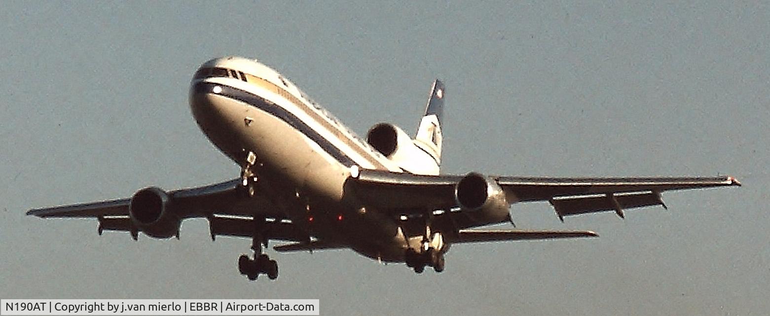 N190AT, 1974 Lockheed L-1011-385-1 TriStar 50 C/N 193C-1086, Landing EBBR 25L