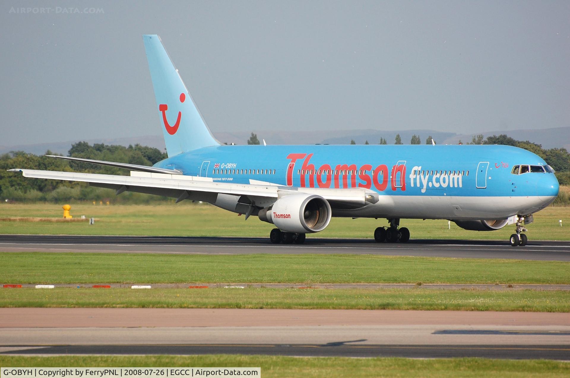 G-OBYH, 1999 Boeing 767-304/ER C/N 28883, Landing of Thomson B763