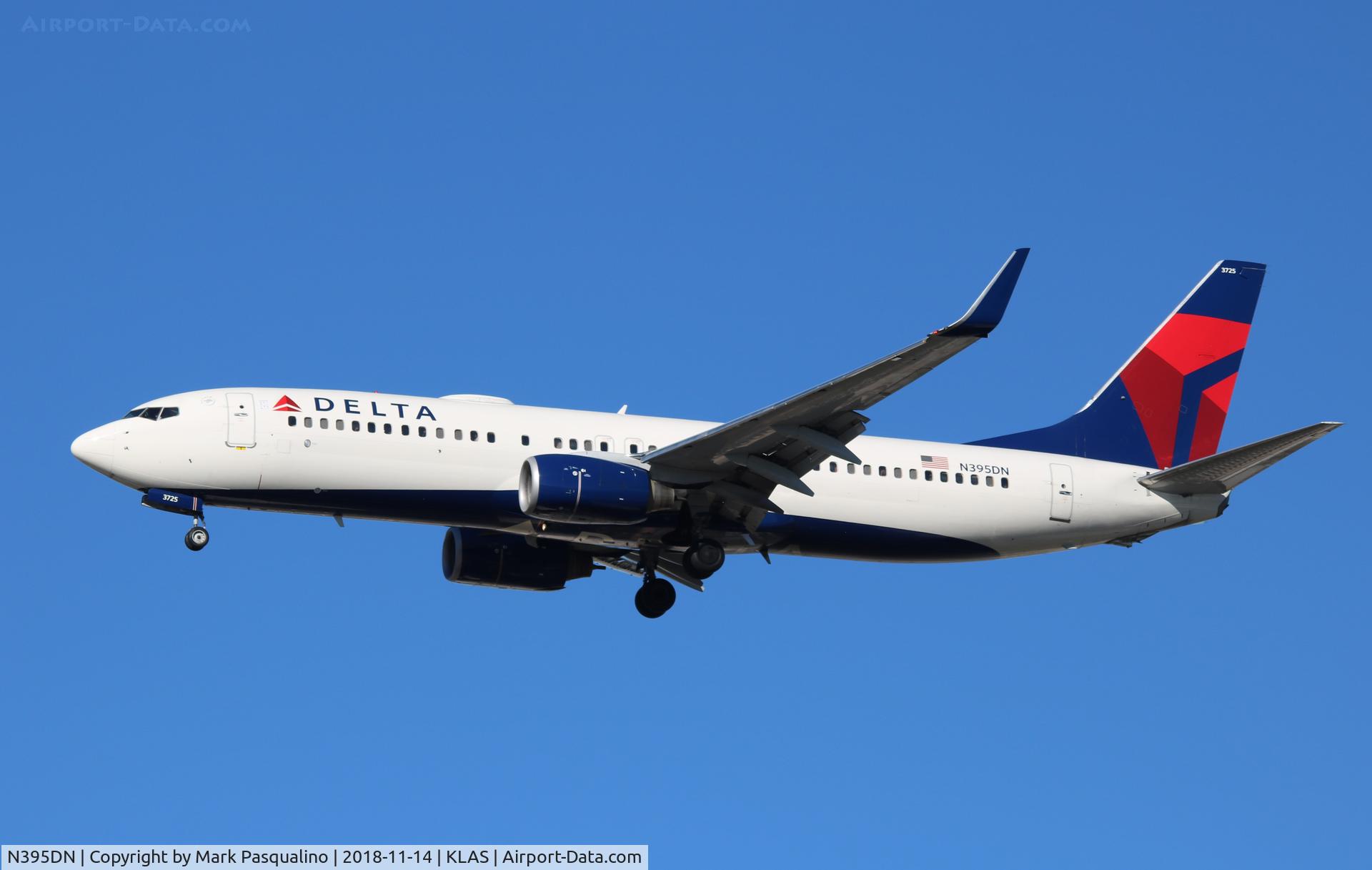 N395DN, 2000 Boeing 737-832 C/N 30773, Boeing 737-832