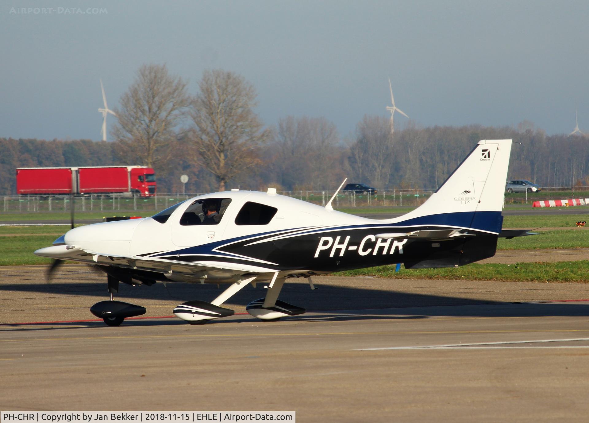 PH-CHR, 2014 Cessna T240 Corvalis TTx C/N T24002059, Lelystad Airport