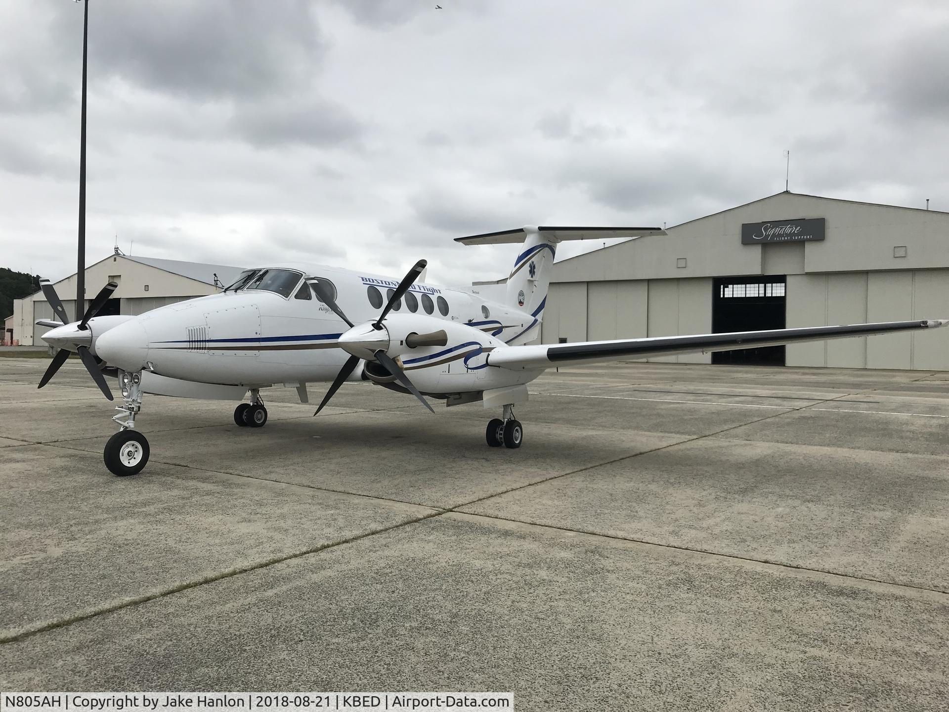 N805AH, 2005 Raytheon B200 King Air C/N BB-1896, S/N BB-1896