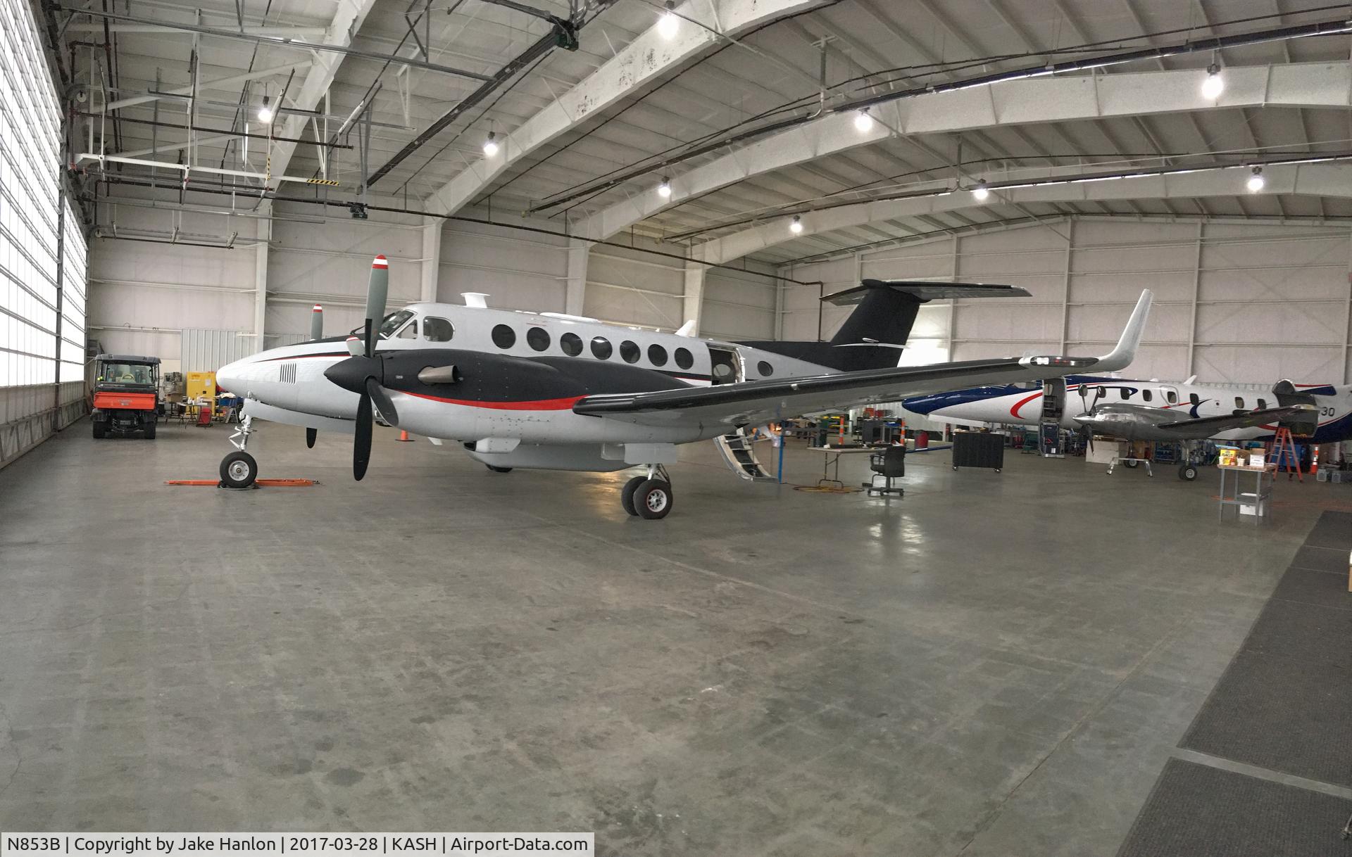 N853B, Beechcraft B300 Super King Air 350 C/N FL-719, N853B at ASH