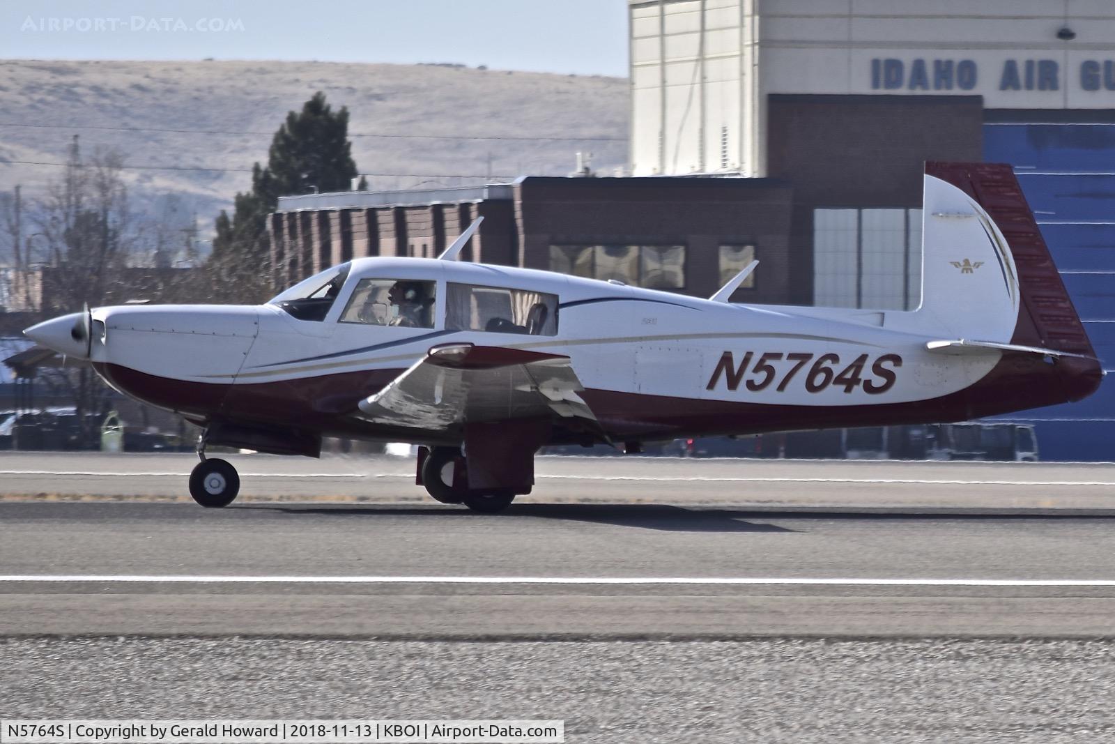 N5764S, 1984 Mooney M20K C/N 25-0831, Landing roll out on RWY 10L.