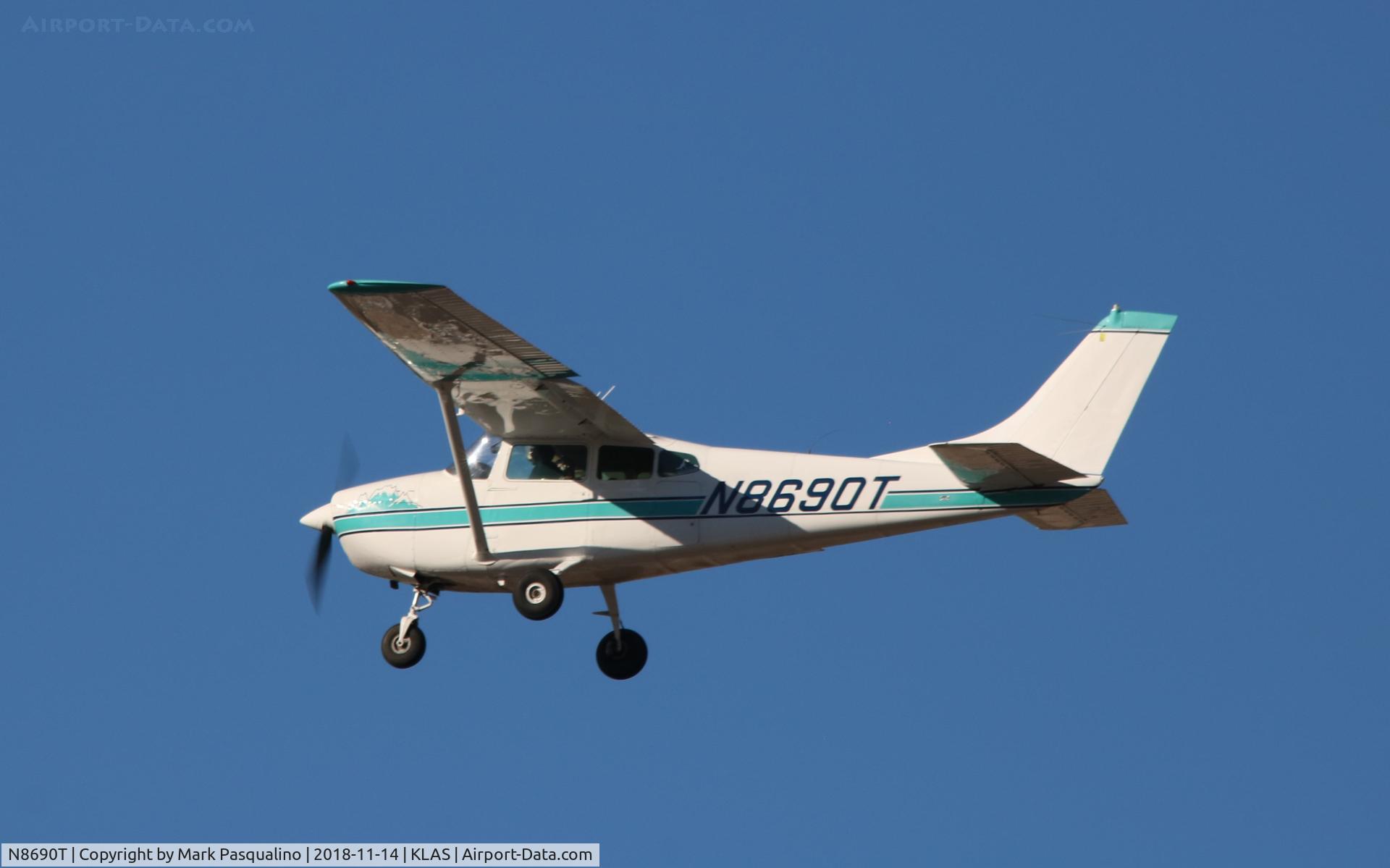 N8690T, 1960 Cessna 182C Skylane C/N 52590, Cessna 182C