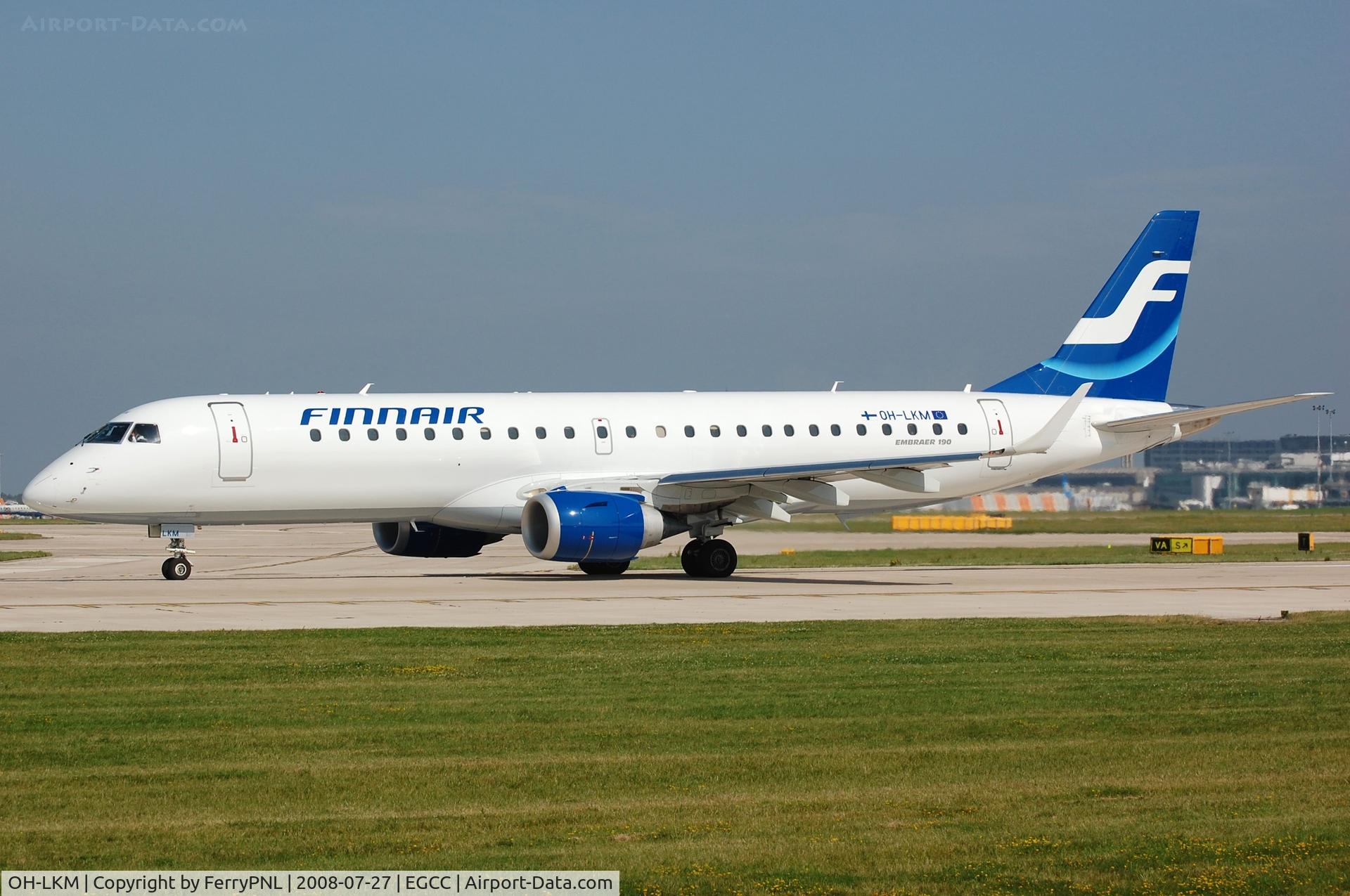 OH-LKM, 2008 Embraer 190LR (ERJ-190-100LR) C/N 19000160, Finnair ERJ190 departing for HEL.