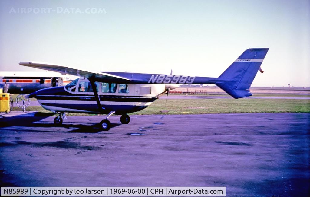 N85989, 1969 Cessna 337D Super Skymaster Super Skymaster C/N 337-1049, Copenhagen 6.1969. to OY-AGU