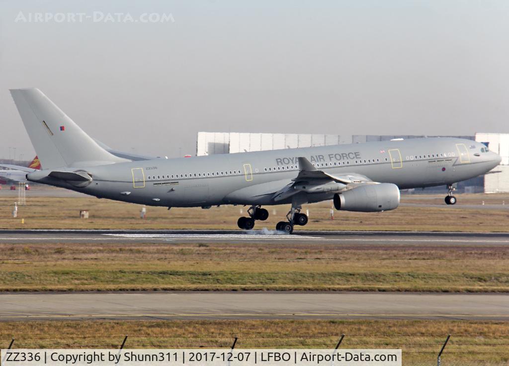 ZZ336, 2012 Airbus KC3 Voyager (A330-243MRTT) C/N 1363, Landing rwy 14R