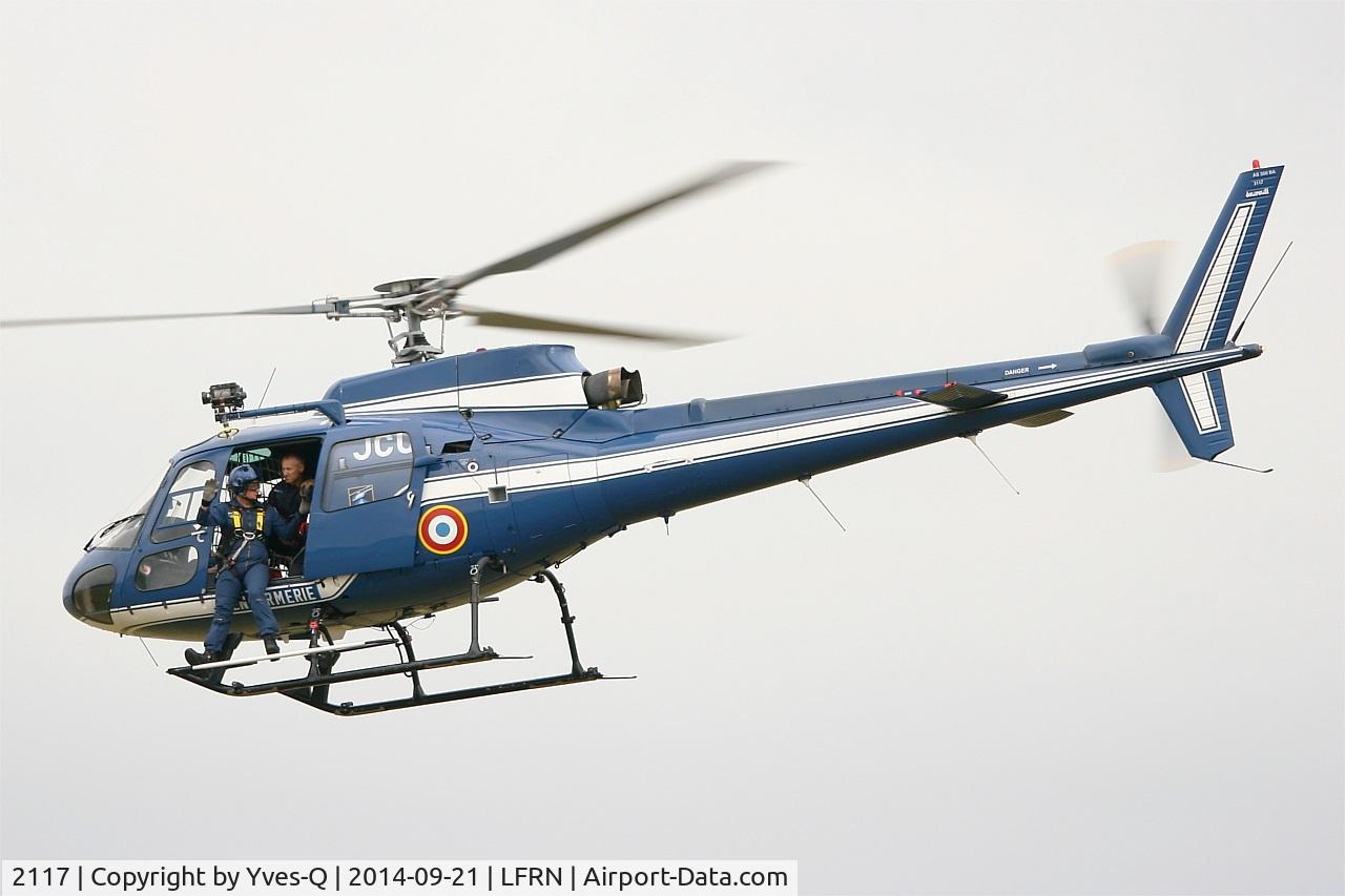 2117, Aérospatiale AS-350B Ecureuil C/N 2117, Aérospatiale AS-350B Ecureuil, Solo display, Rennes-St Jacques airport (LFRN-RNS) Air show 2014