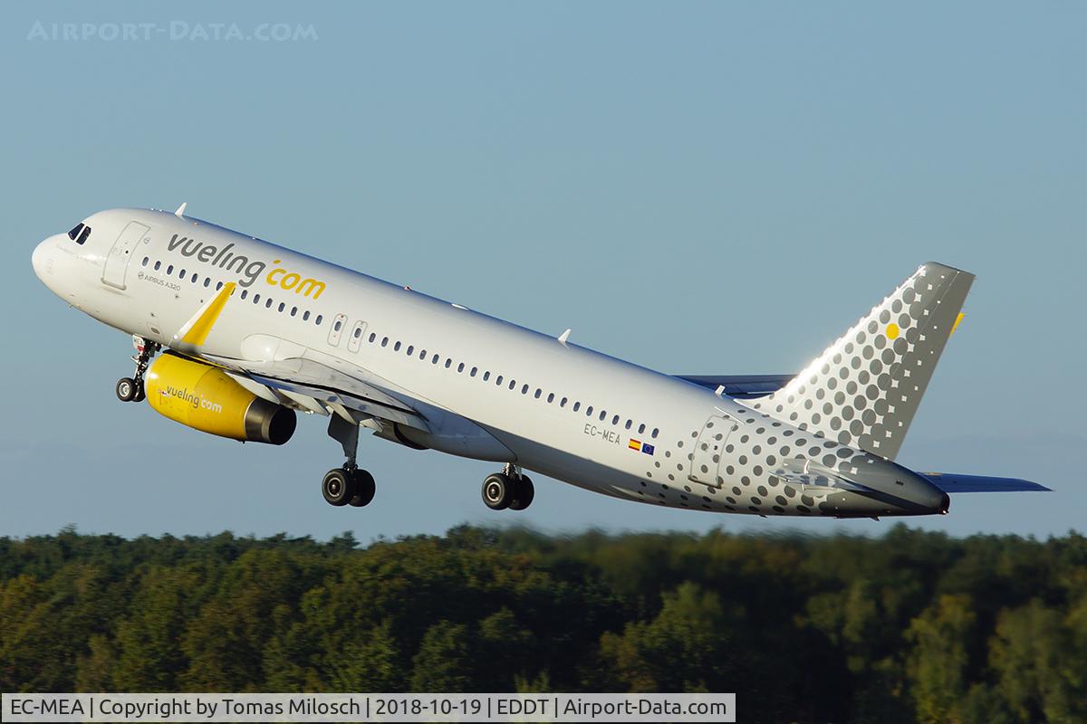 EC-MEA, 2014 Airbus A320-232 C/N 6400, 