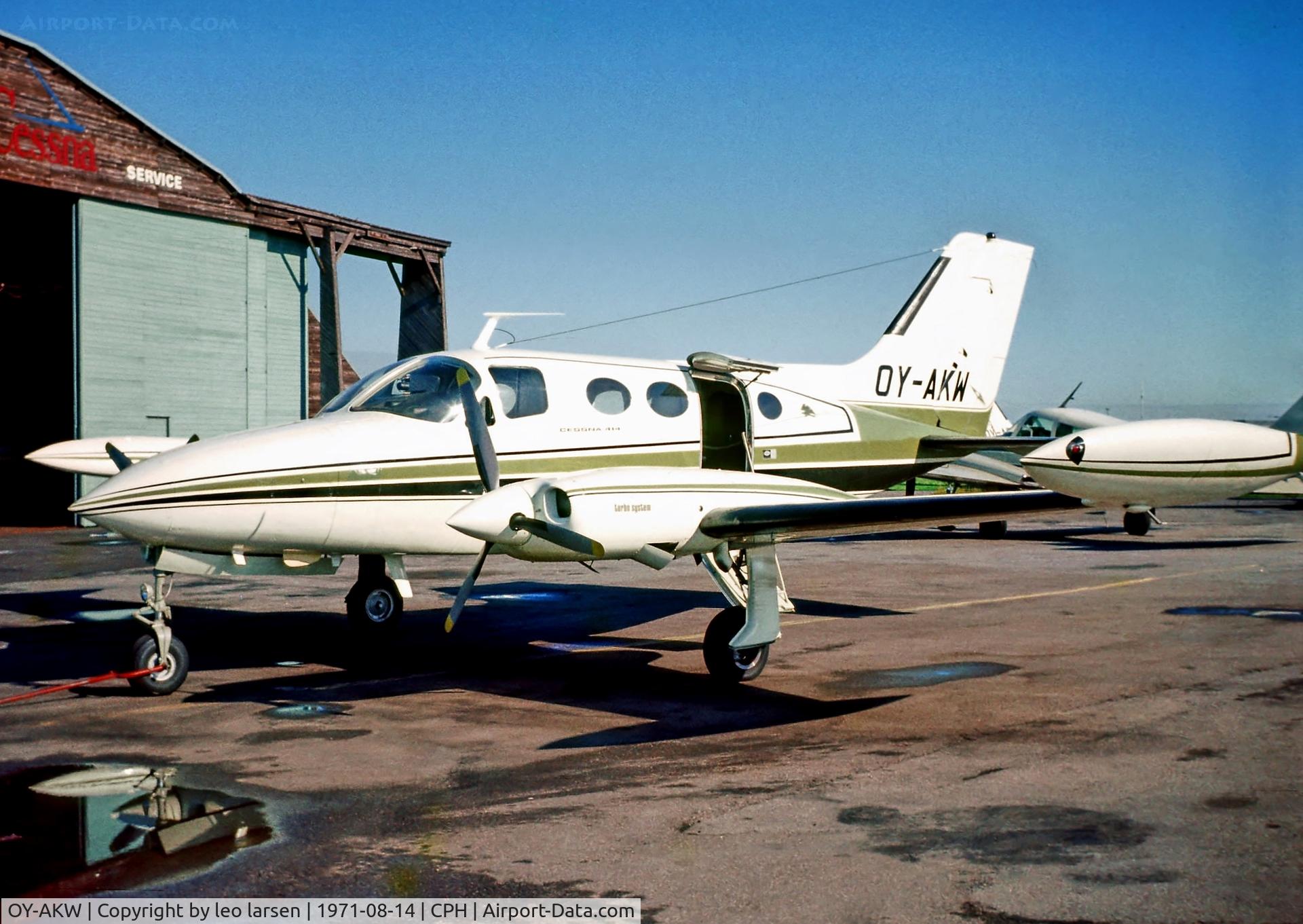 OY-AKW, 1970 Cessna 414 Chancellor C/N 414-0057, Copenhagen 14.8.1971