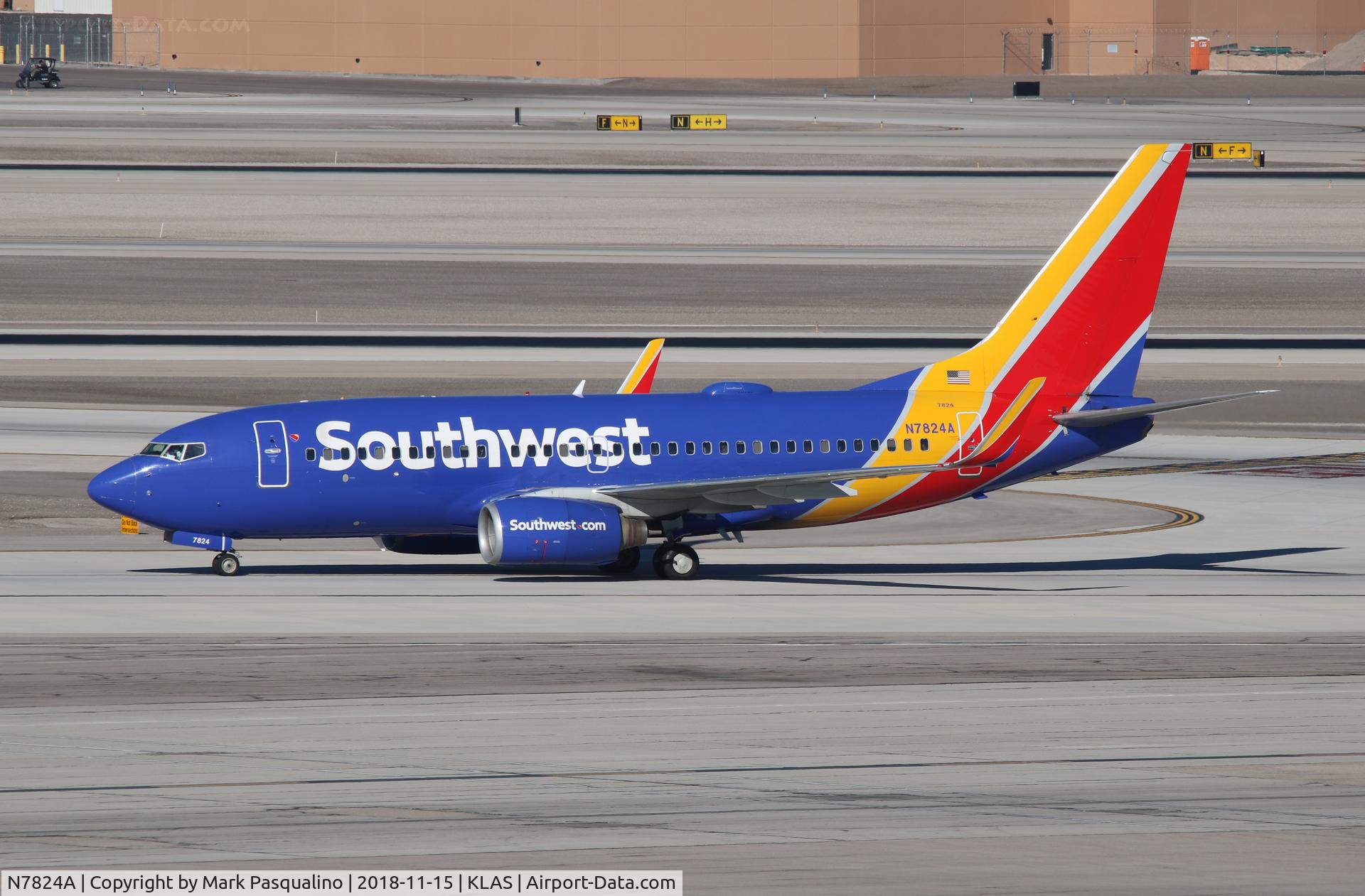 N7824A, 2001 Boeing 737-7BK C/N 30617, Boeing 737-7BK