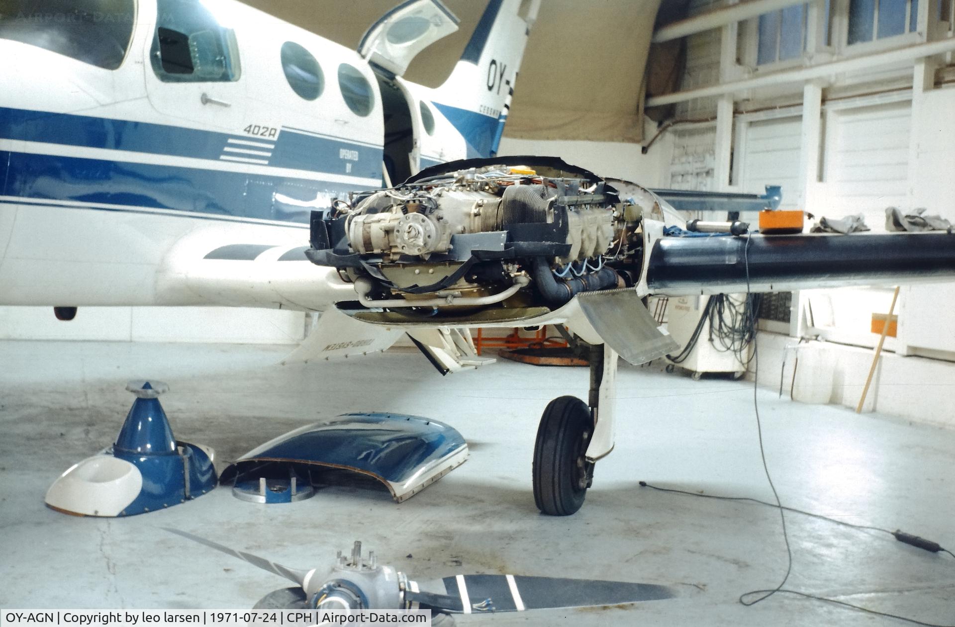 OY-AGN, 1969 Cessna 402A C/N 402A-0057, Copenhagen 24.7.1971