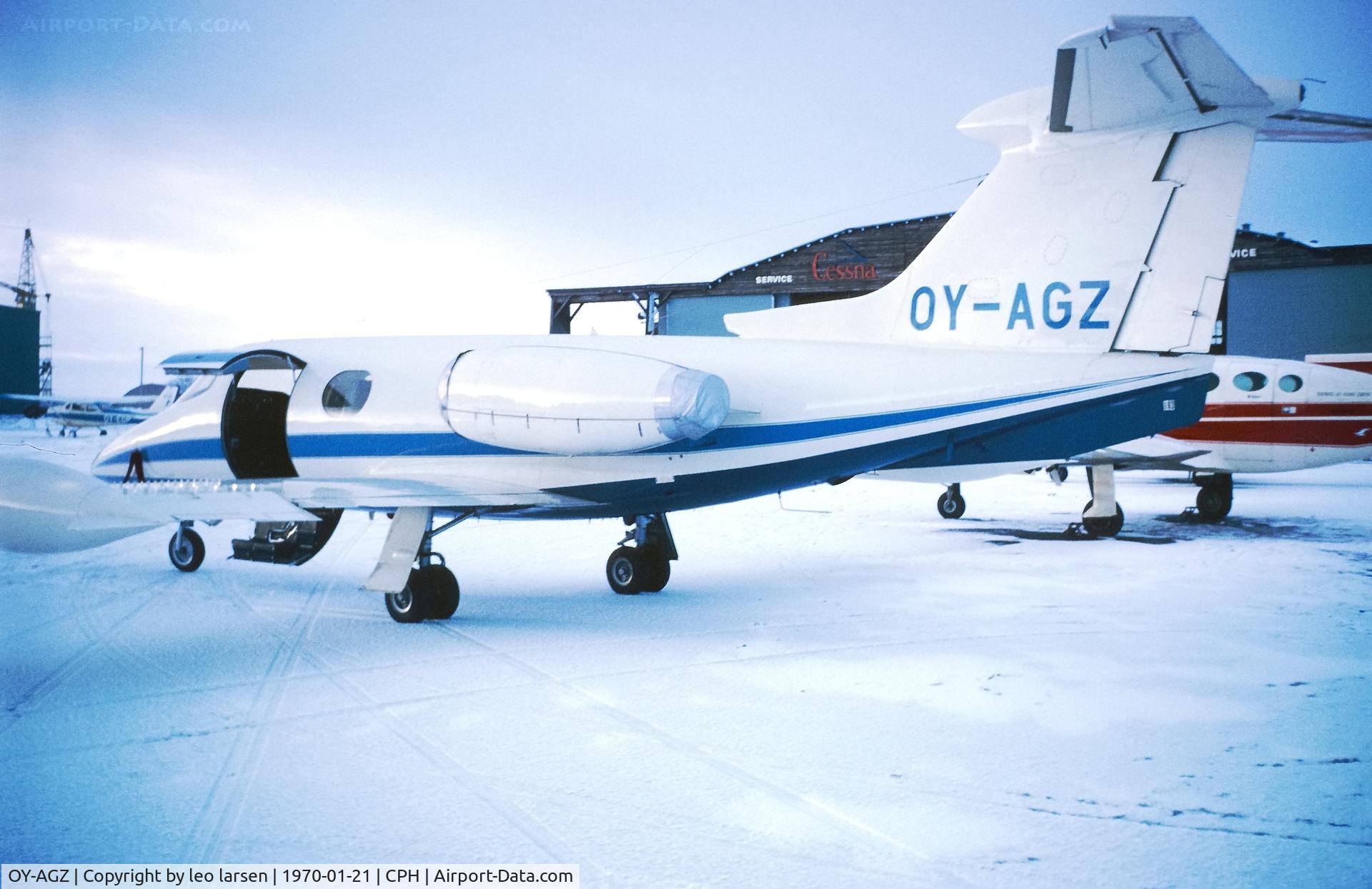 OY-AGZ, 1968 Learjet 24B C/N 24-183, Copenhagen 21.1.1970