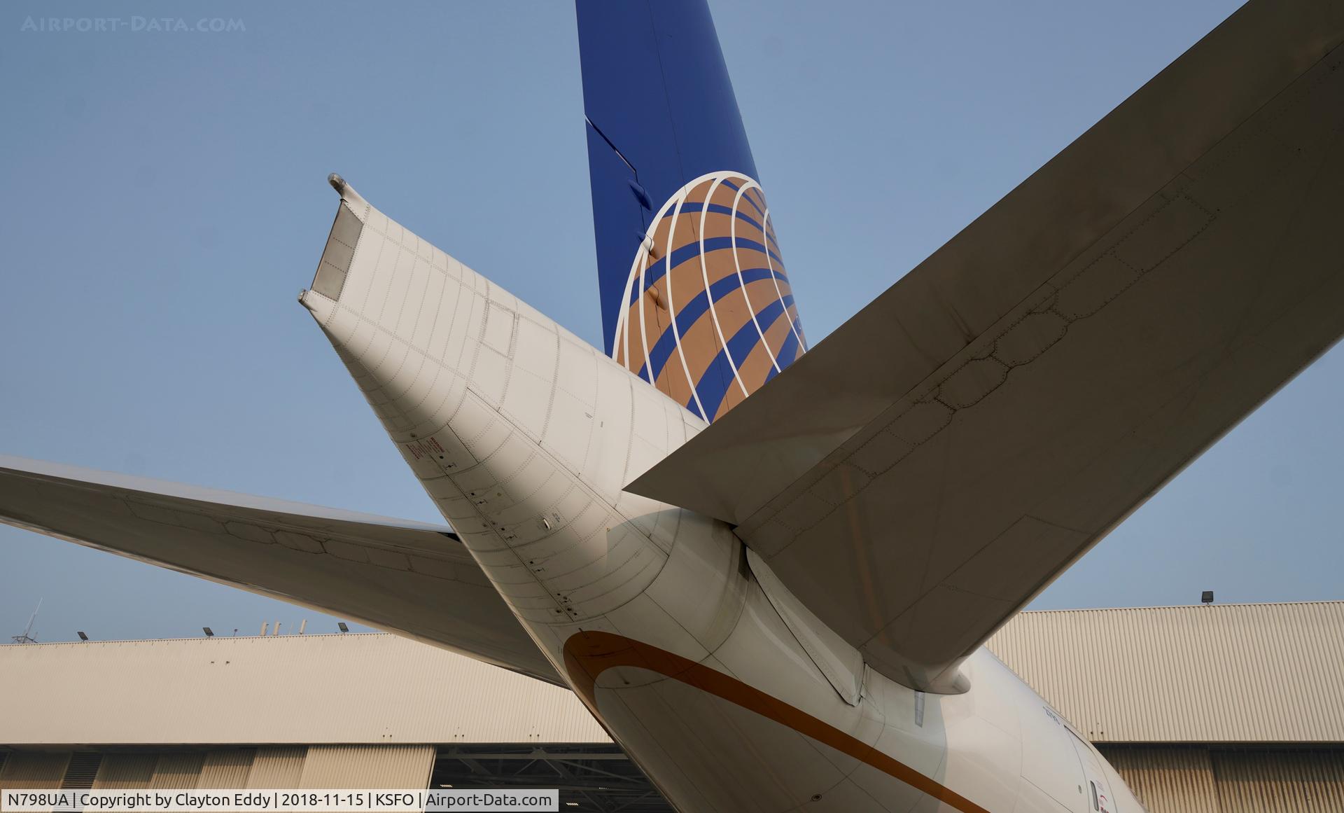 N798UA, 1998 Boeing 777-222ER C/N 26928, SFO 2018.