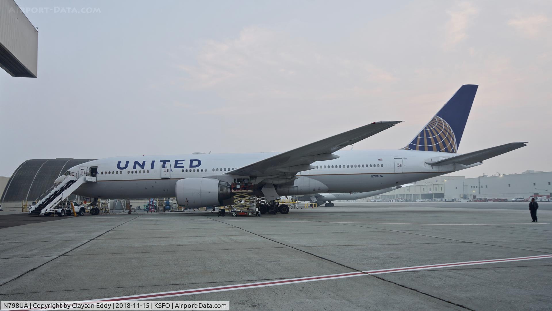 N798UA, 1998 Boeing 777-222ER C/N 26928, SFO 2018.