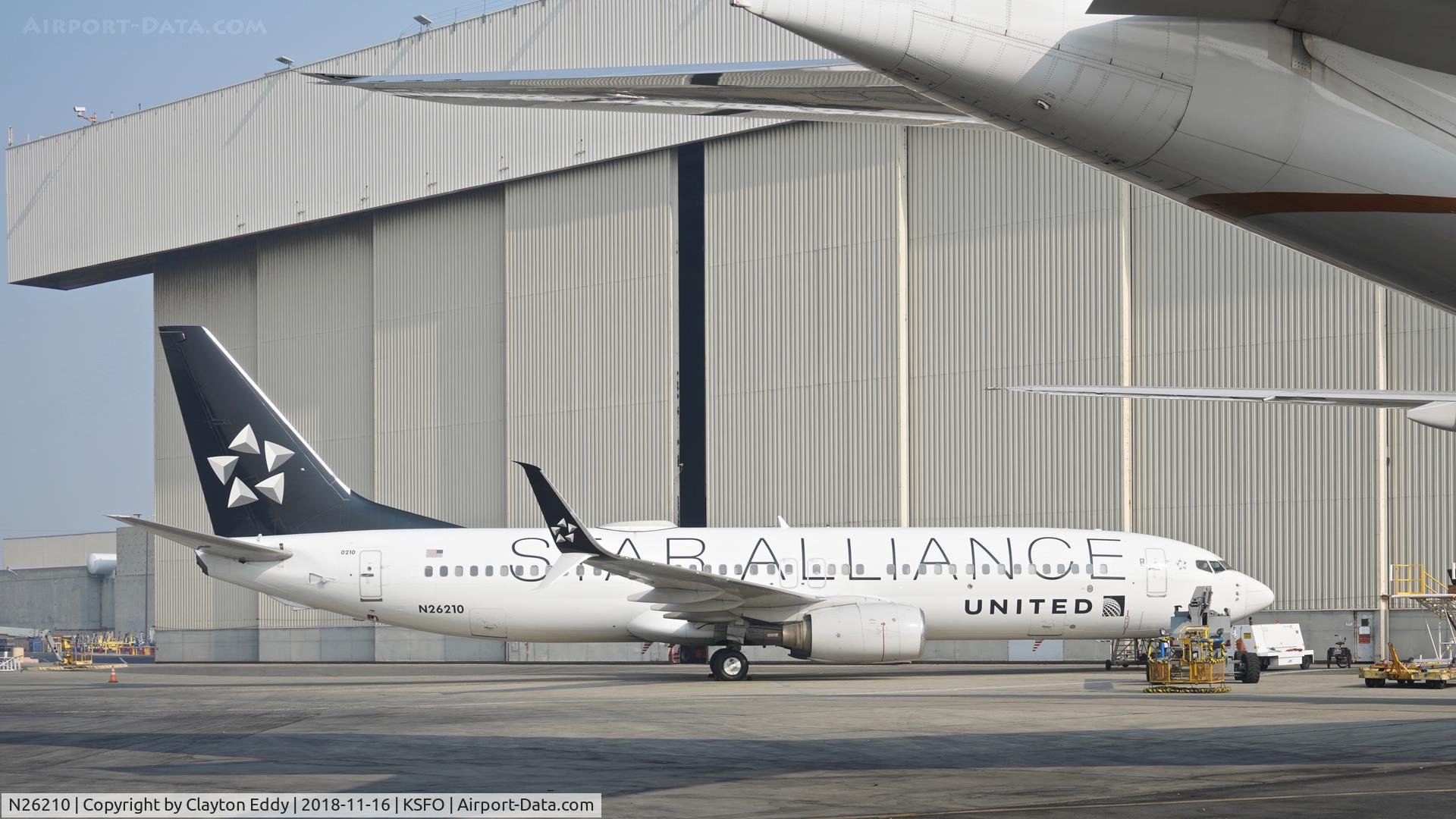 N26210, 1998 Boeing 737-824 C/N 28770, SFO 2018.