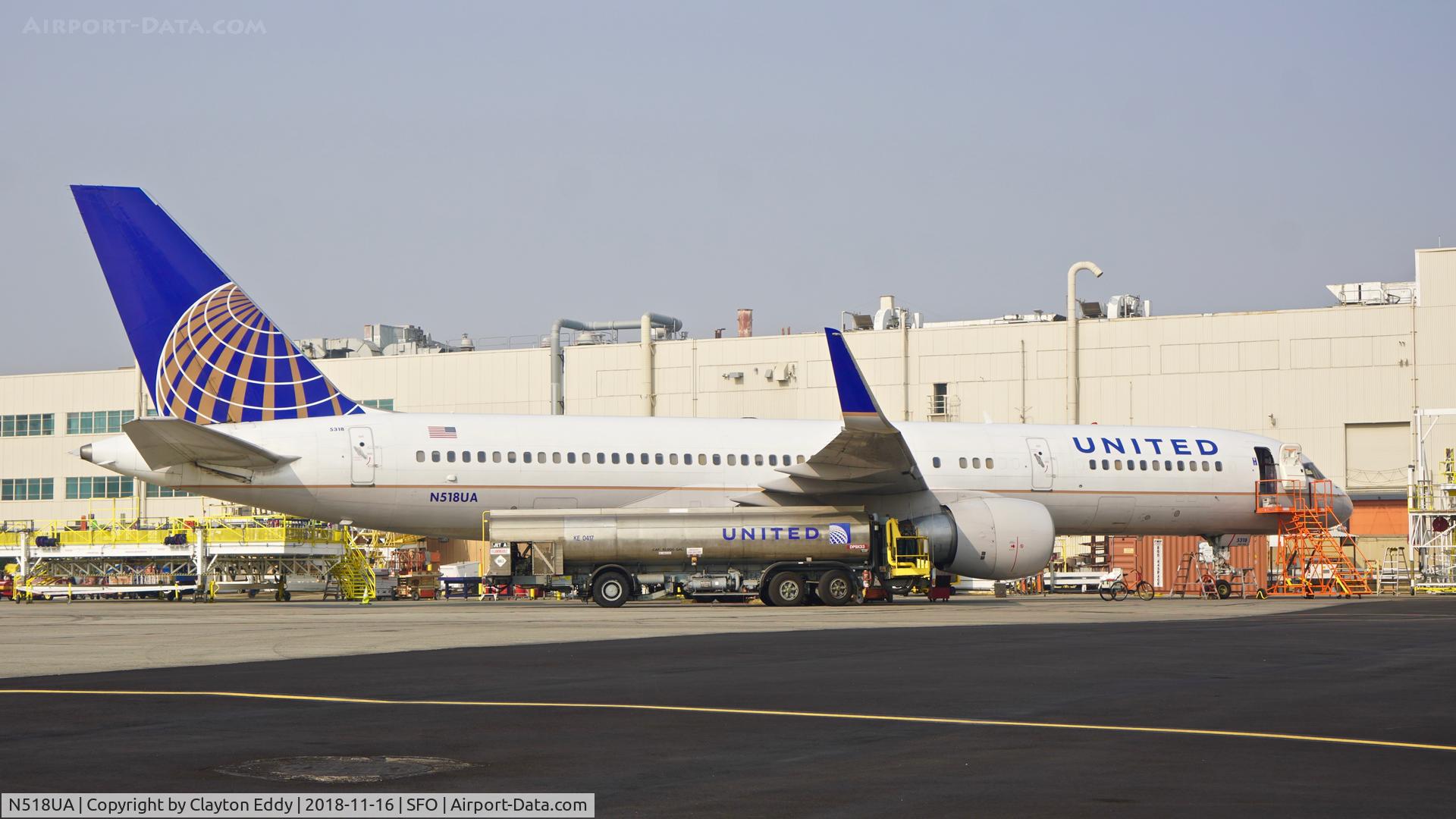 N518UA, 1990 Boeing 757-222 C/N 24871, SFO 2018.