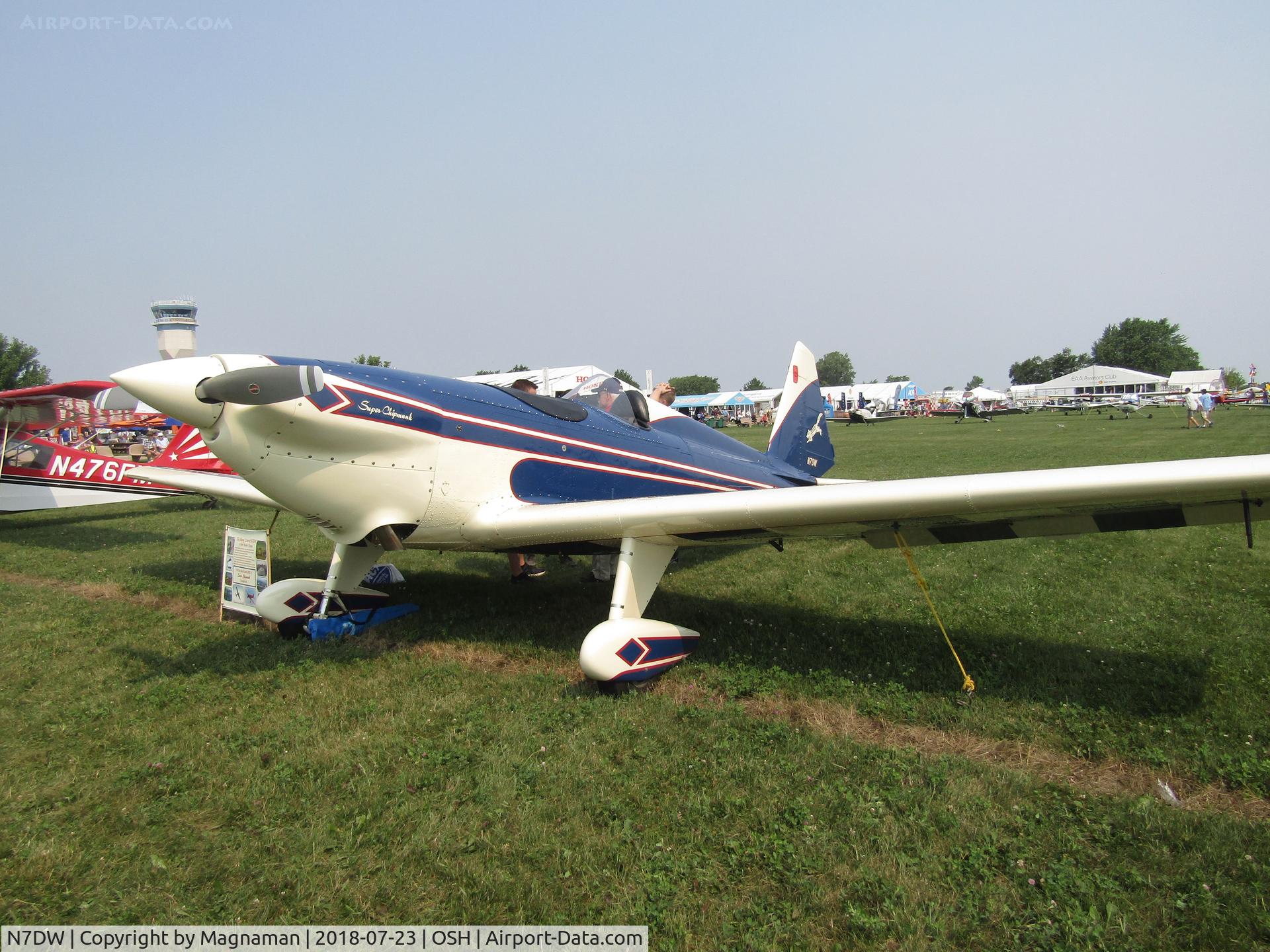 N7DW, 1951 De Havilland DHC-1 Chipmunk T.10 C/N C1/0501-DHB.f370, smart at EAA