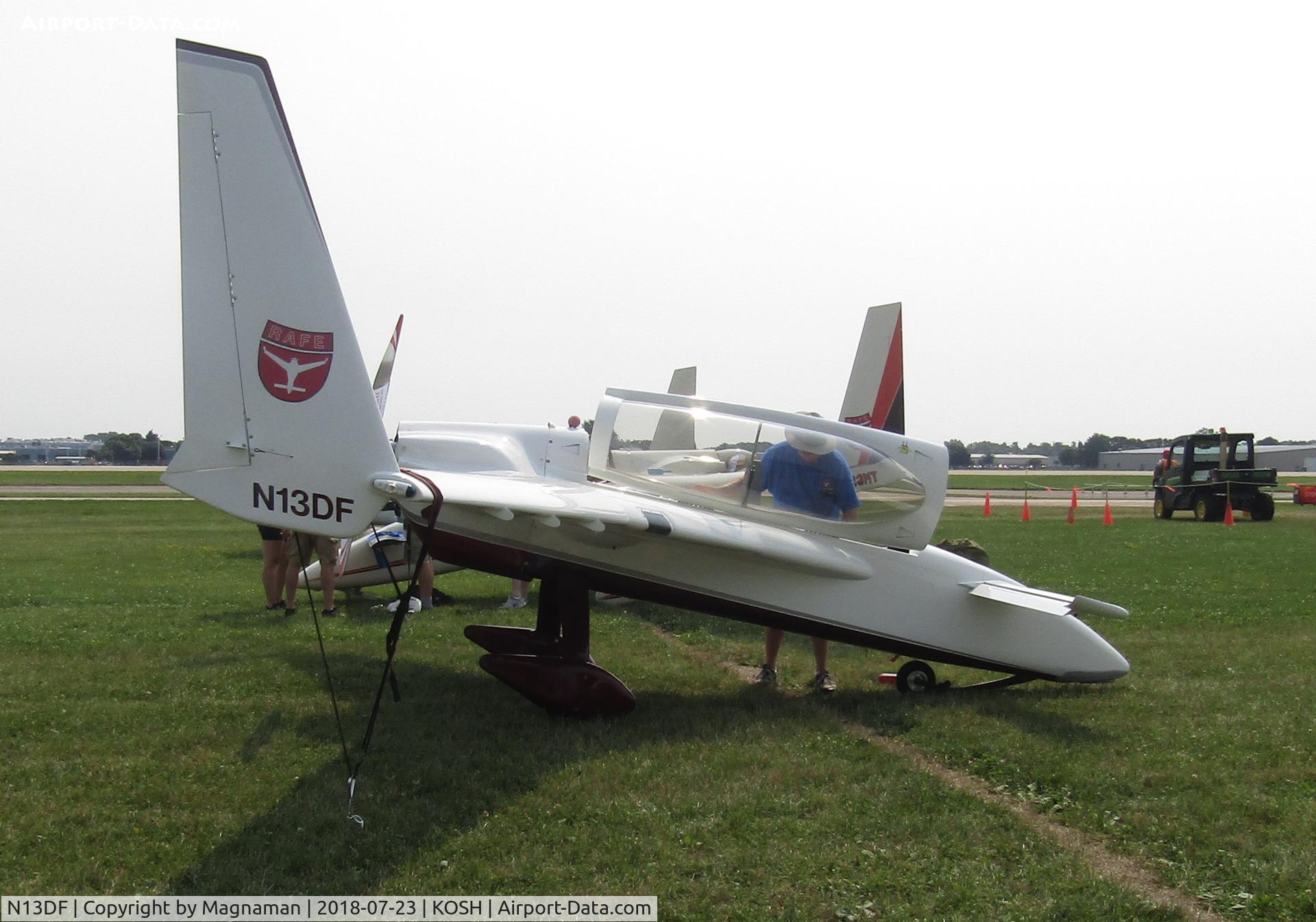 N13DF, 1989 Rutan Long-EZ C/N 2072-L, another long ez at OSH