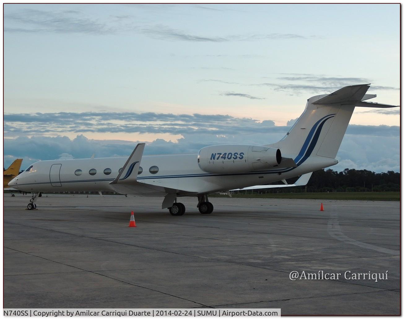 N740SS, 1997 Gulfstream Aerospace G-V C/N 532, Landed at SUMU
