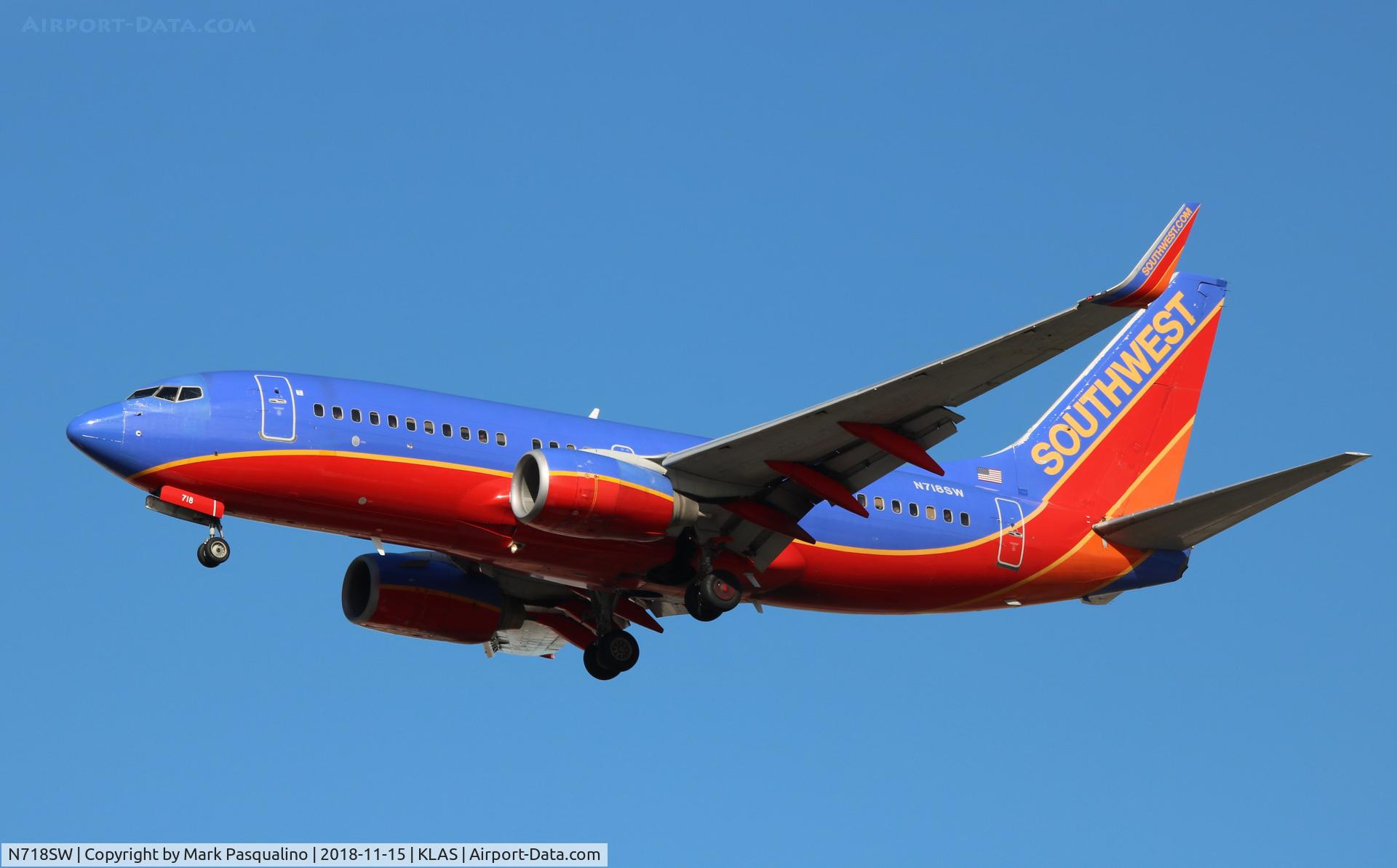N718SW, 1998 Boeing 737-7H4 C/N 27852, Boeing 737-7H4