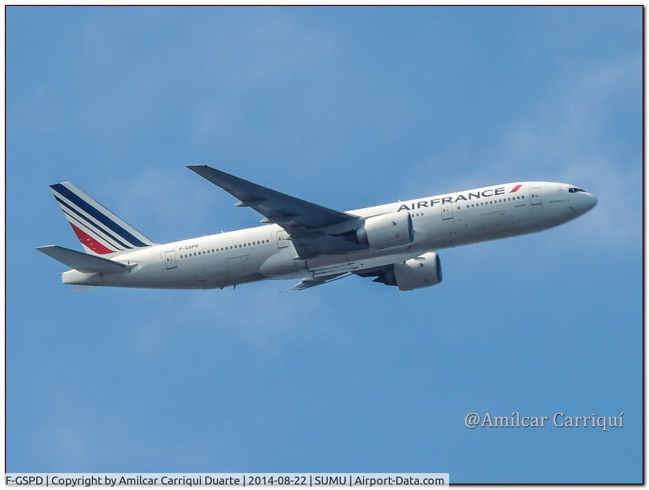 F-GSPD, 1998 Boeing 777-228/ER C/N 29005, Take off from SUMU
