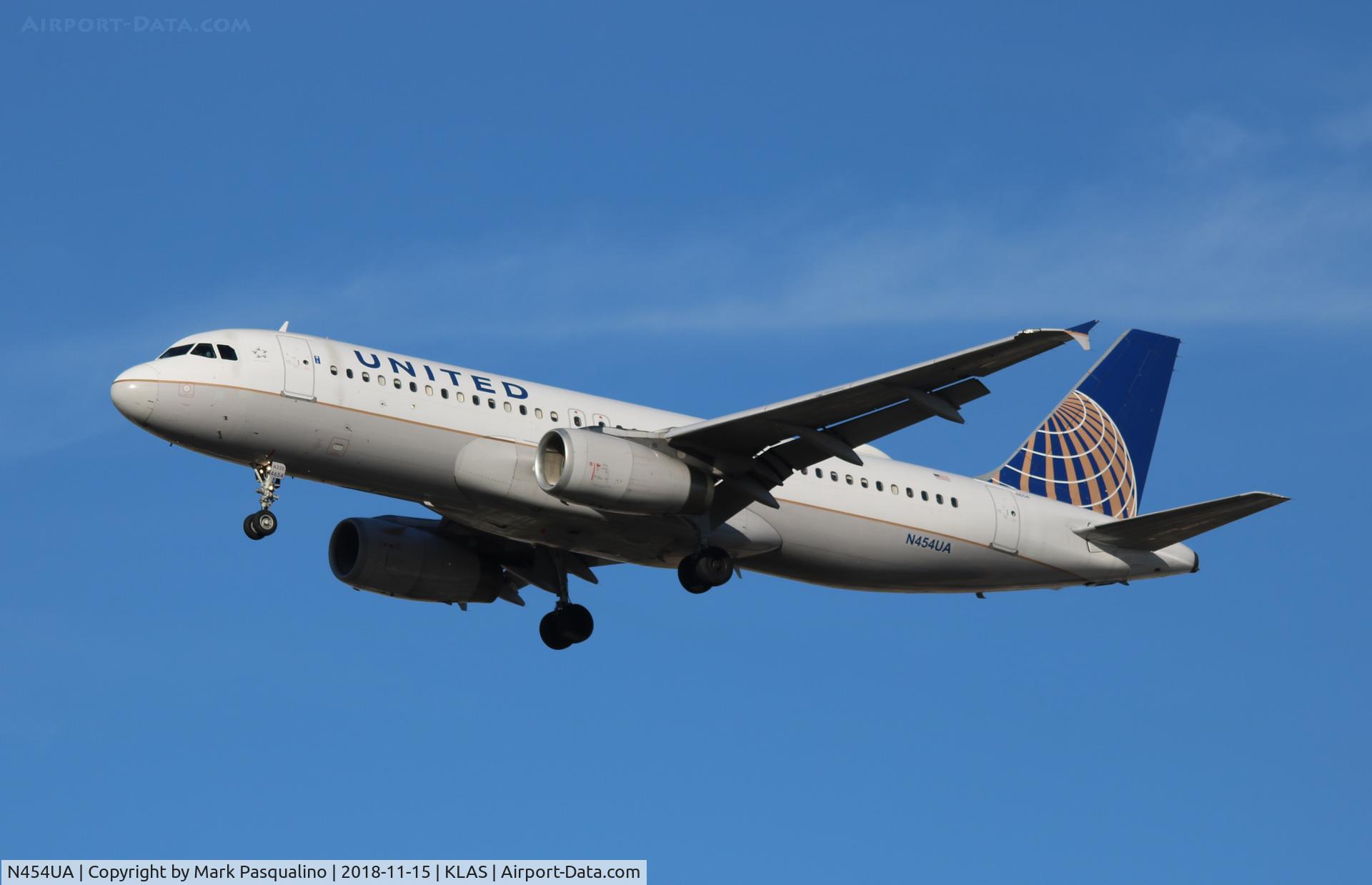 N454UA, 1999 Airbus A320-232 C/N 1104, Airbus A320-232