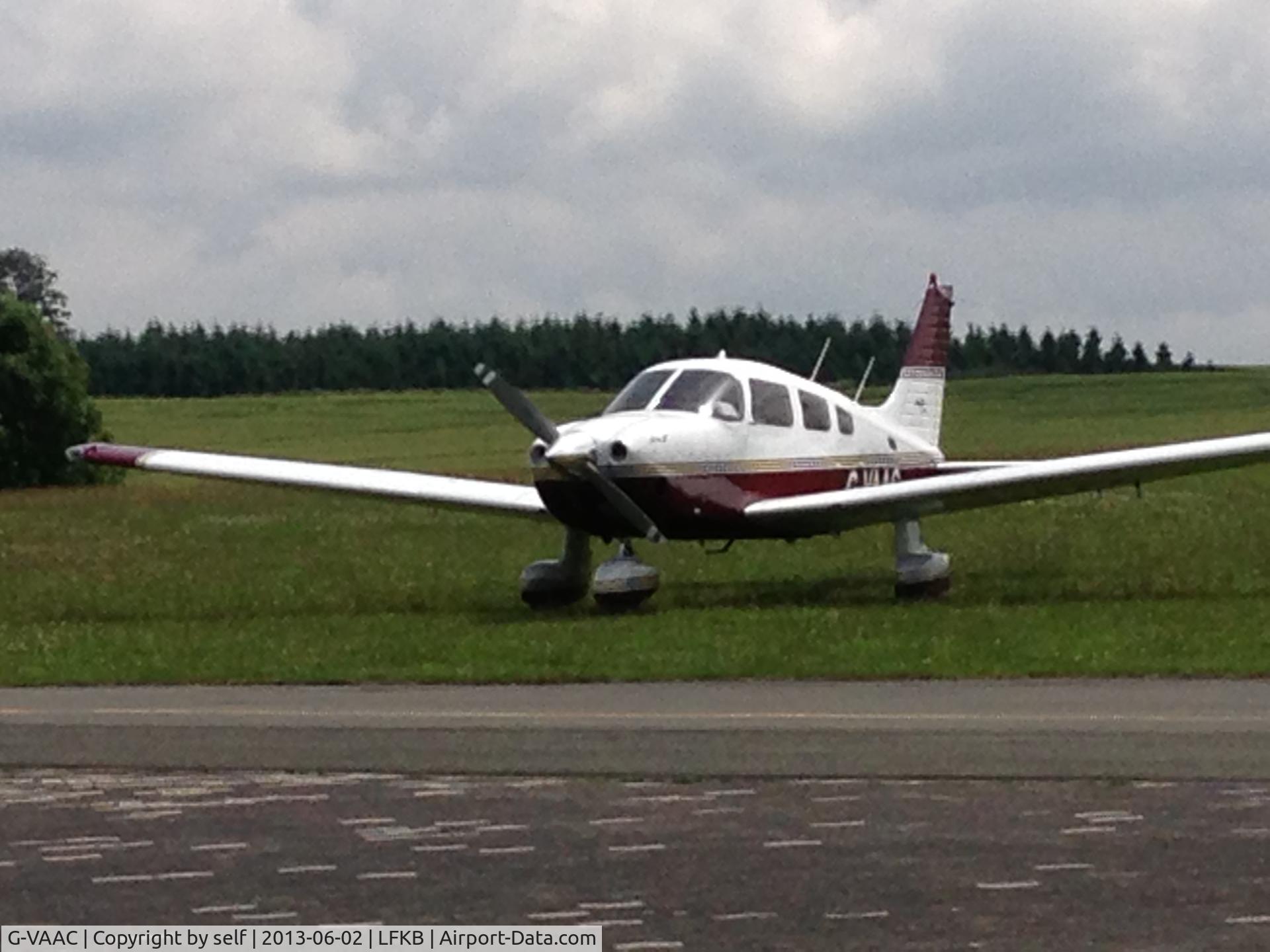 G-VAAC, 2000 Piper PA-28-181 Cherokee Archer III C/N 2843398, Aeroport de Bastia, Corsica a visit from out of Lelystad, Holland