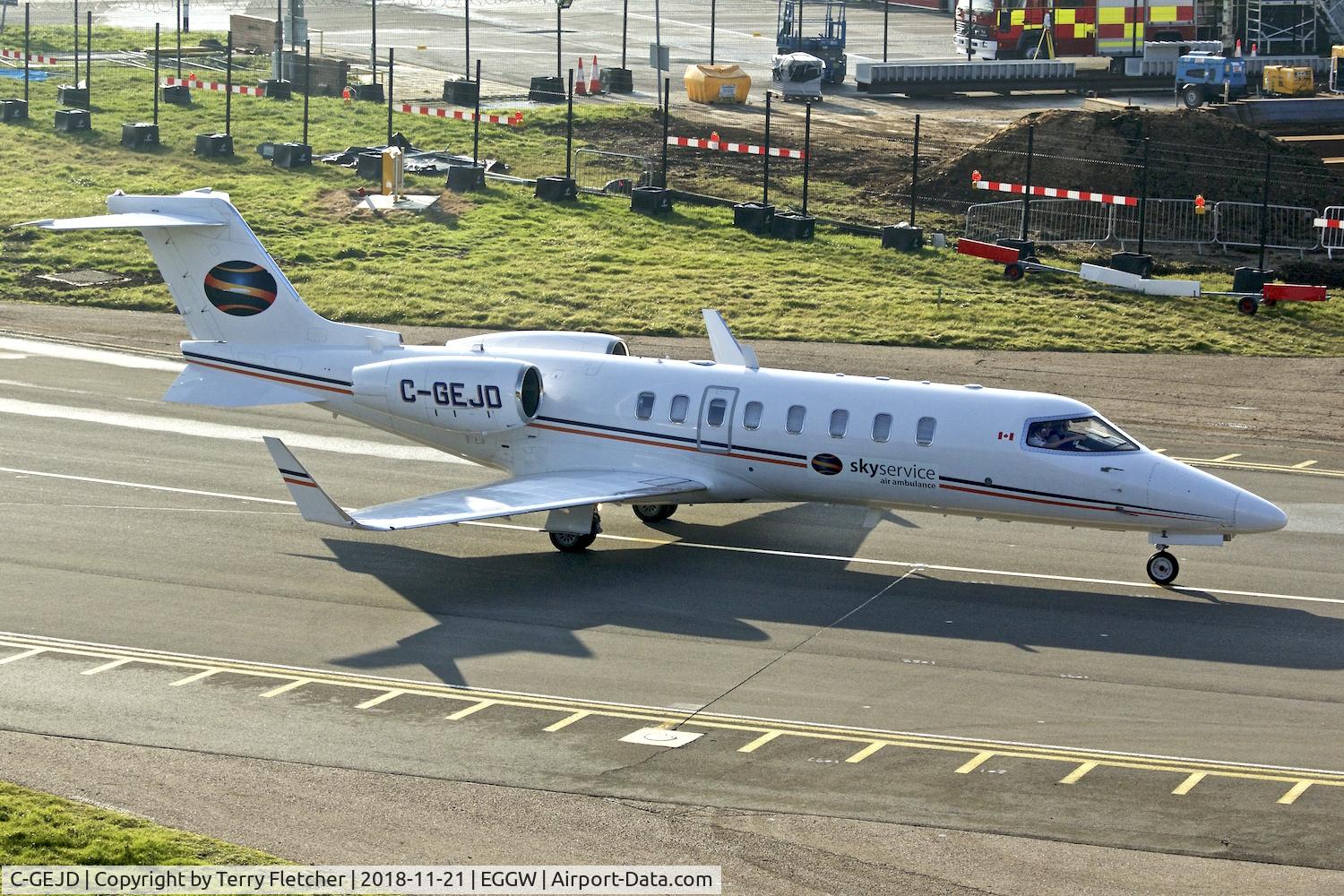 C-GEJD, 2001 Learjet 45 C/N 166, At London Luton