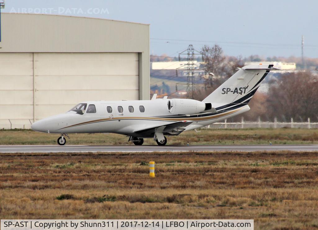 SP-AST, 2002 Cessna 525 CitationJet CJ1 C/N 525-0495, Ready for take off from rwy 32R