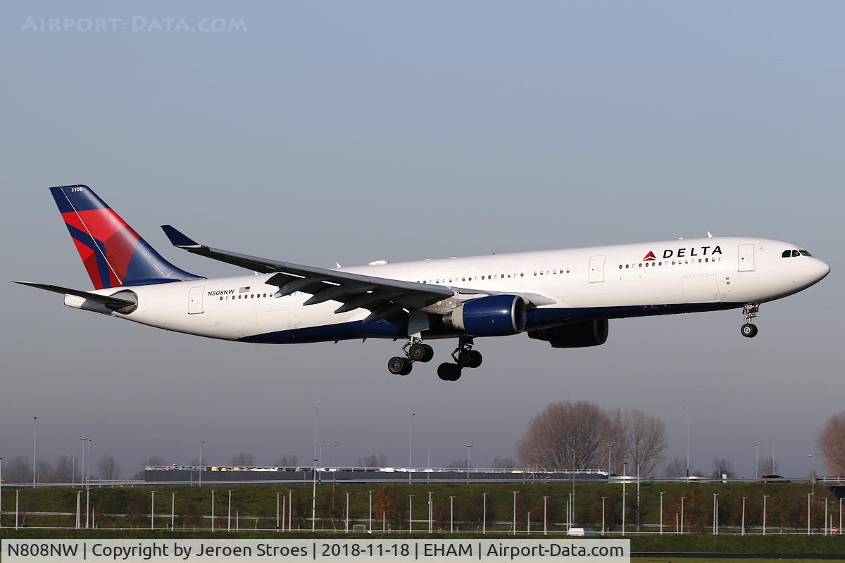 N808NW, 2004 Airbus A330-323 C/N 0591, EHAM