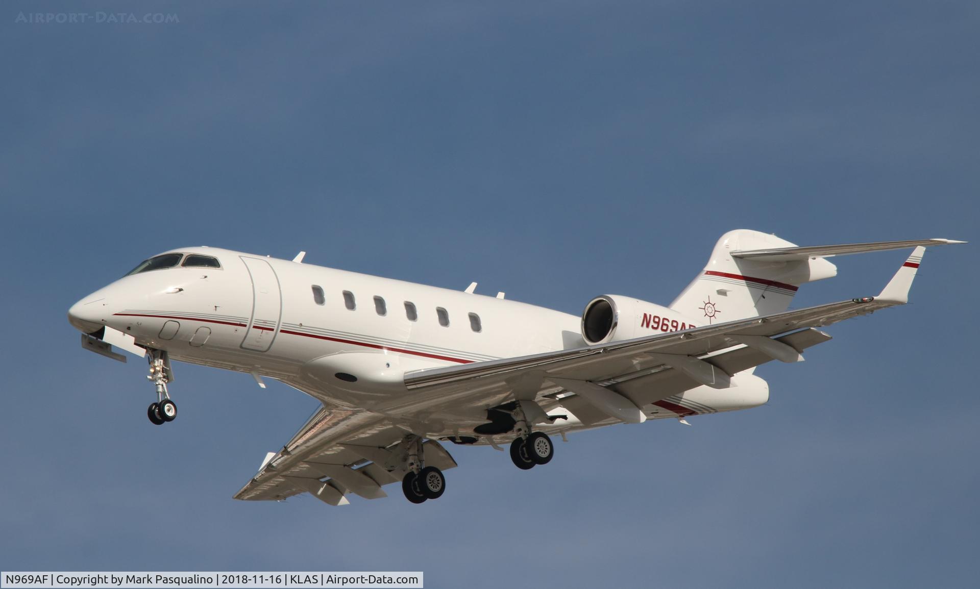 N969AF, 2013 Bombardier Challenger 300 (BD-100-1A10) C/N 20392, Challenger 300