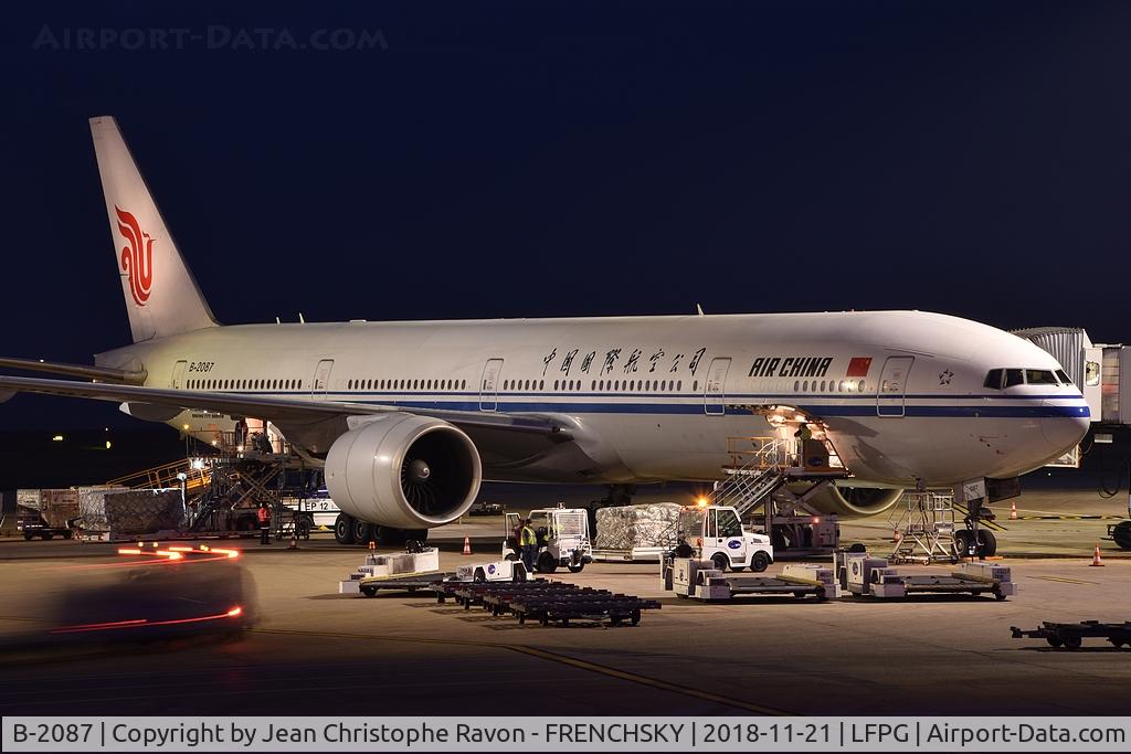 B-2087, 2011 Boeing 777-39L/ER C/N 38672, CA933/934 from and to Beijing (PEK) at CDG Terminal 1