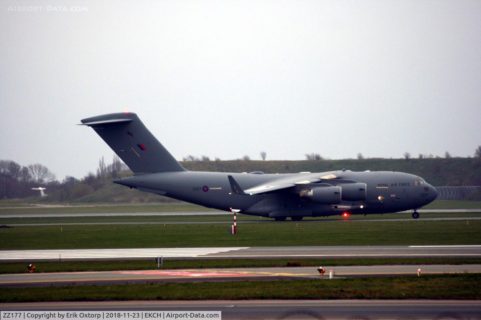 ZZ177, 2010 Boeing C-17A Globemaster III C/N F-227, ZZ177 taxing to takeoff rw 04R