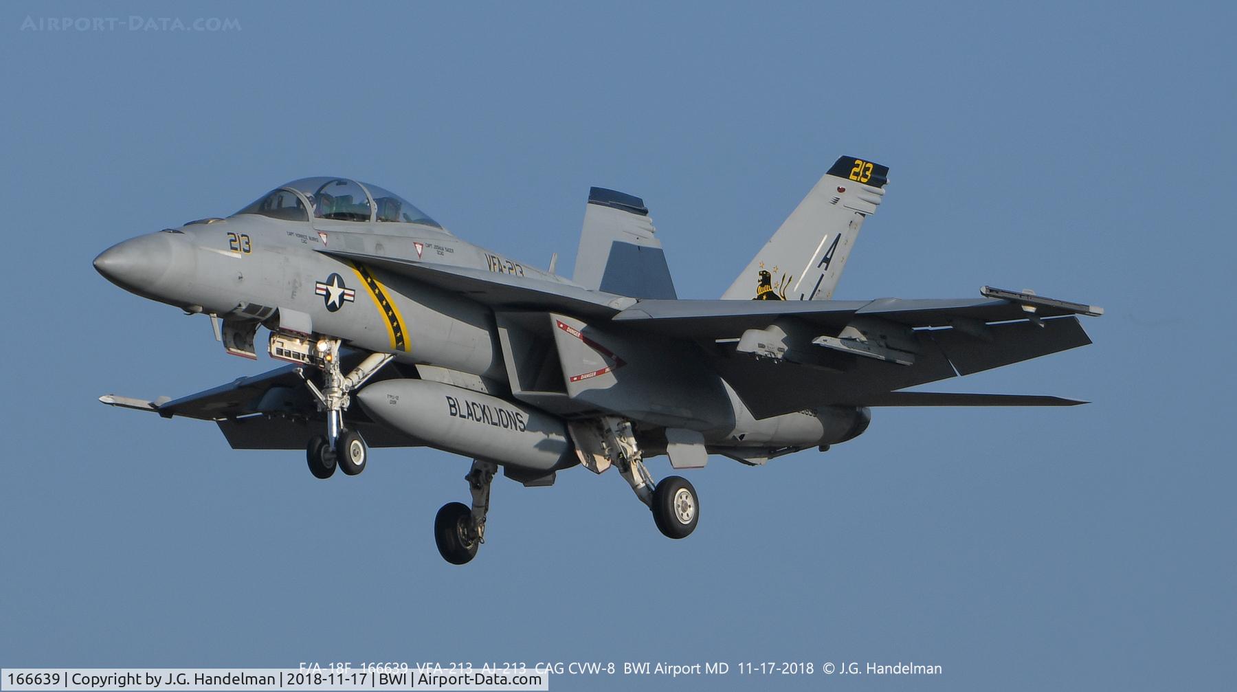 166639, Boeing F/A-18F Super Hornet C/N F132, On final to 33L.