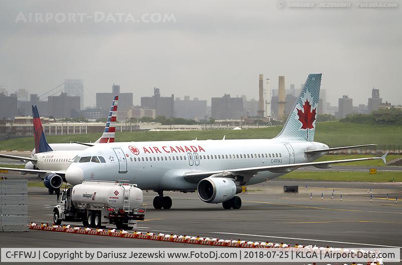 C-FFWJ, 1990 Airbus A320-211 C/N 150, Airbus A320-211 - Air Canada  C/N 150, C-FFWJ