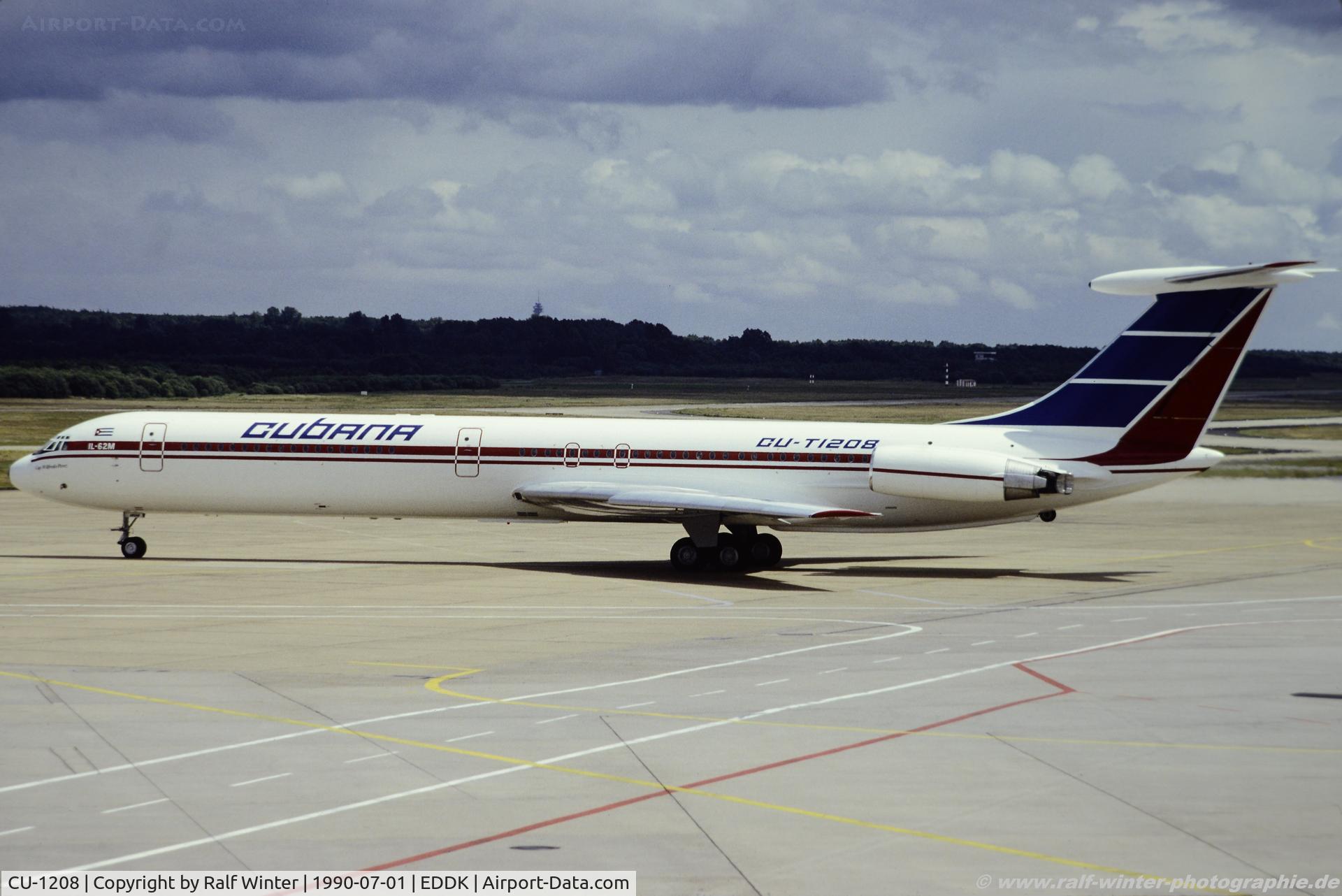 CU-1208, 1977 Ilyushin Il-62M C/N 3726739, Ilyushin Il-62M - CU CUB Cubana 'Capt. Wilfredo Perez' - 3726739 - CU-1208 - 01.07.1990 - CGN