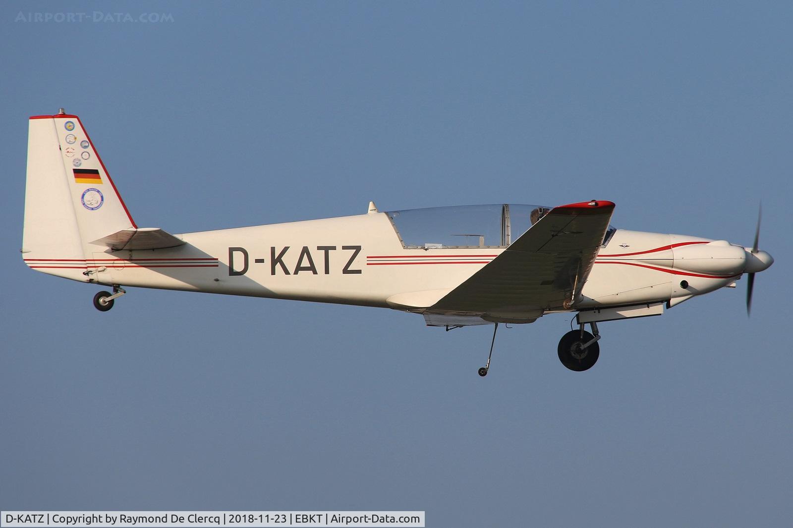 D-KATZ, Sportavia-Putzer RF-5 C/N 5122, Landing at Wevelgem.