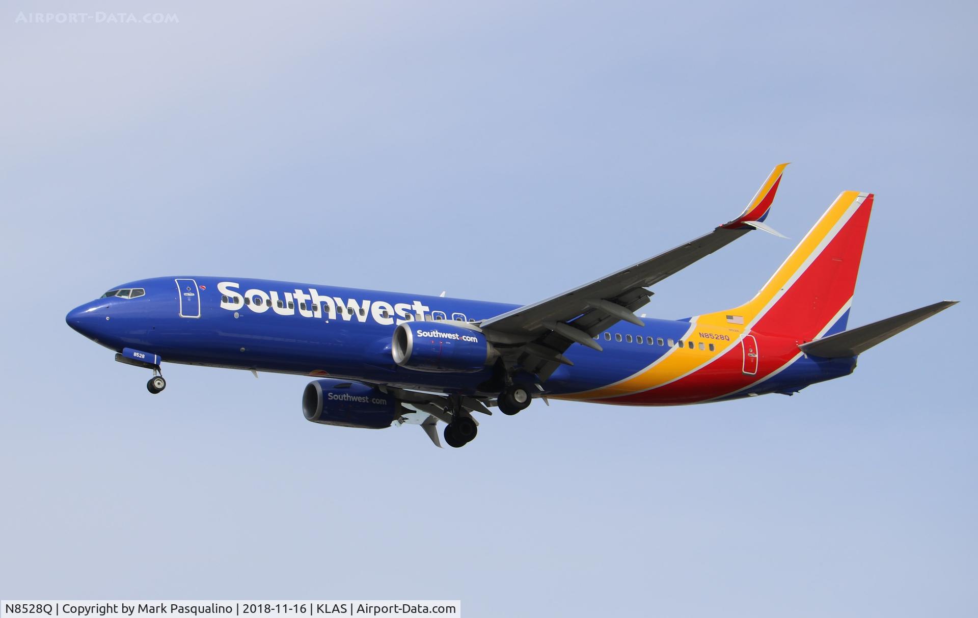 N8528Q, 2017 Boeing 737-8H4 C/N 36927, Boeing 737-8H4