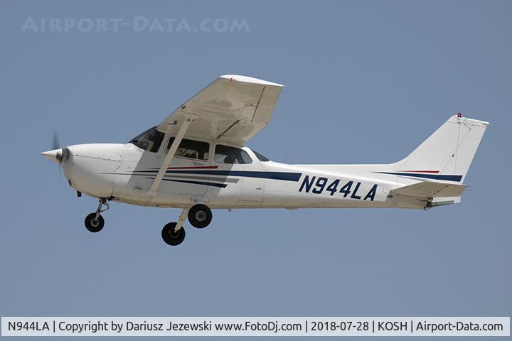 N944LA, 1998 Cessna 172R C/N 17280659, Cessna 172R Skyhawk  C/N 17280659, N944LA