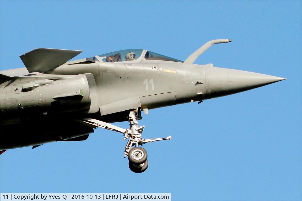 11, Dassault Rafale M C/N 11, Dassault Rafale M,  Short approach rwy 08, Landivisiau naval air base (LFRJ)