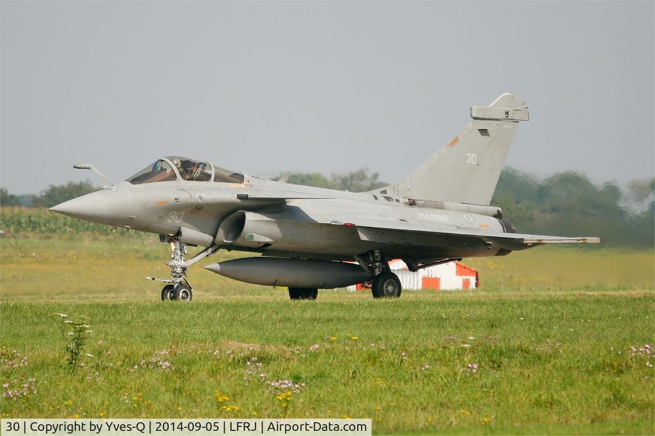 30, Dassault Rafale M C/N 30, Dassault Rafale M,  Taxiing to holding point rwy 08, Landivisiau naval air base (LFRJ)