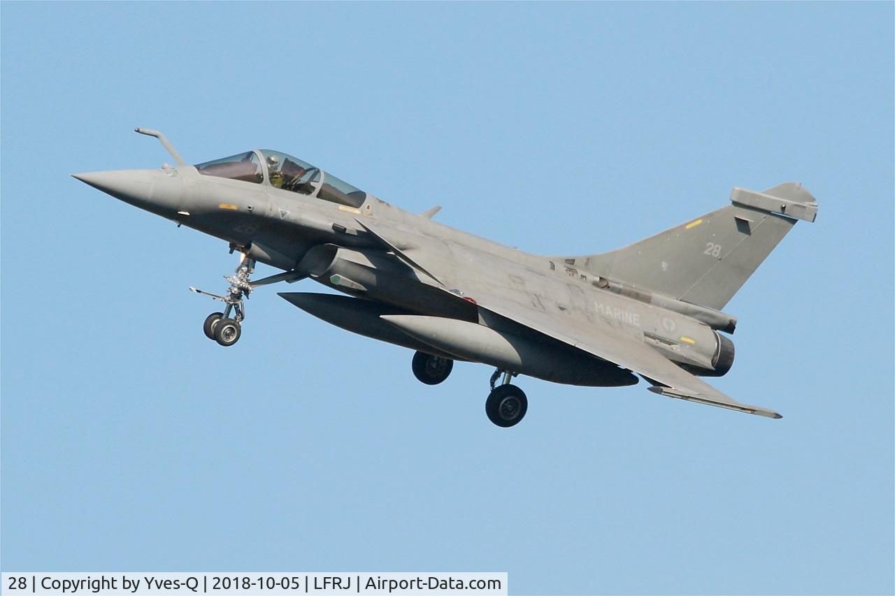 28, Dassault Rafale M C/N 28, Dassault Rafale M,  Short approach rwy 26, Landivisiau naval air base (LFRJ)