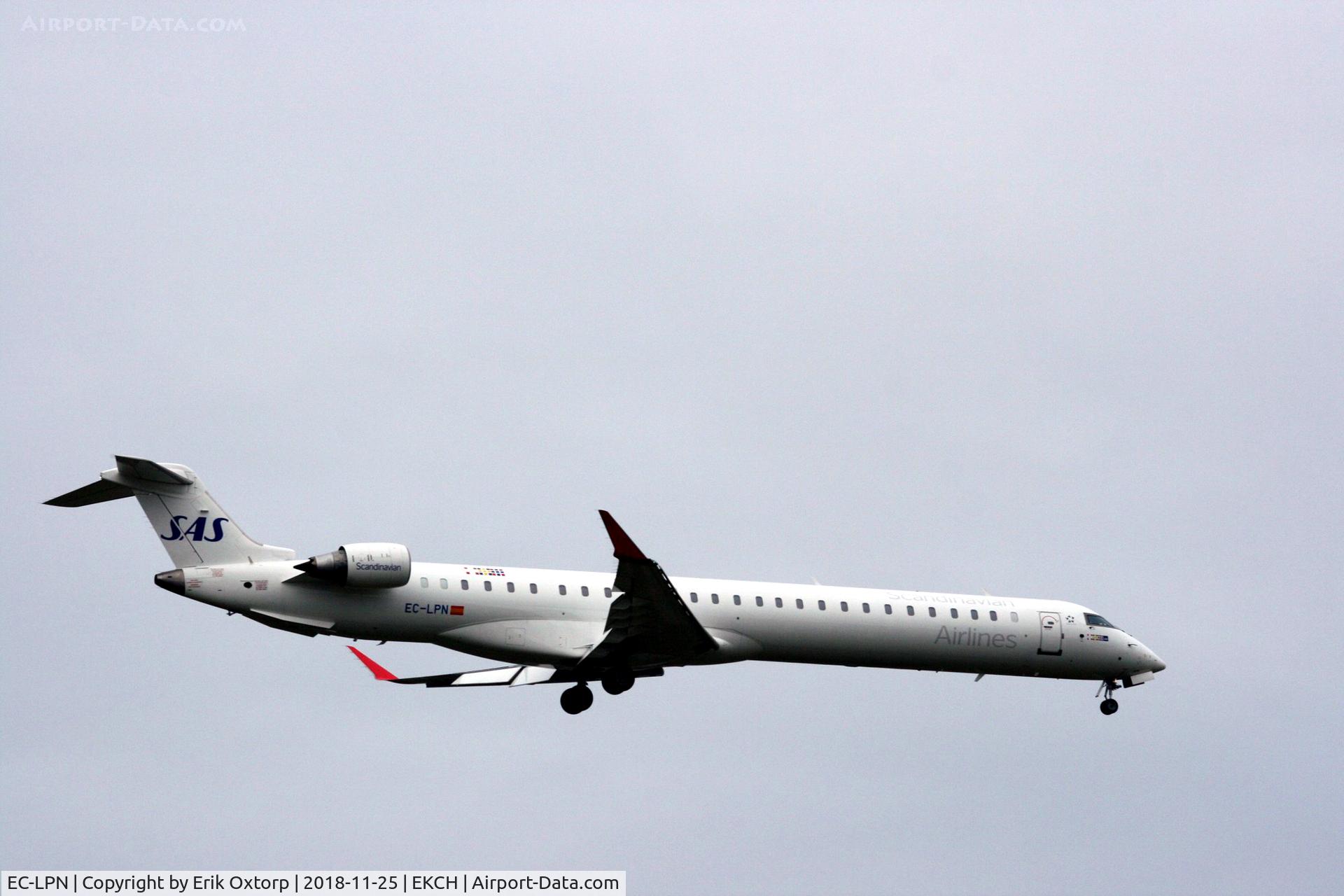 EC-LPN, 2012 Bombardier CRJ-1000ER NG (CL-600-2E25) C/N 19022, EC-LPN now operating on behalf of SAS. Landing rw 04L