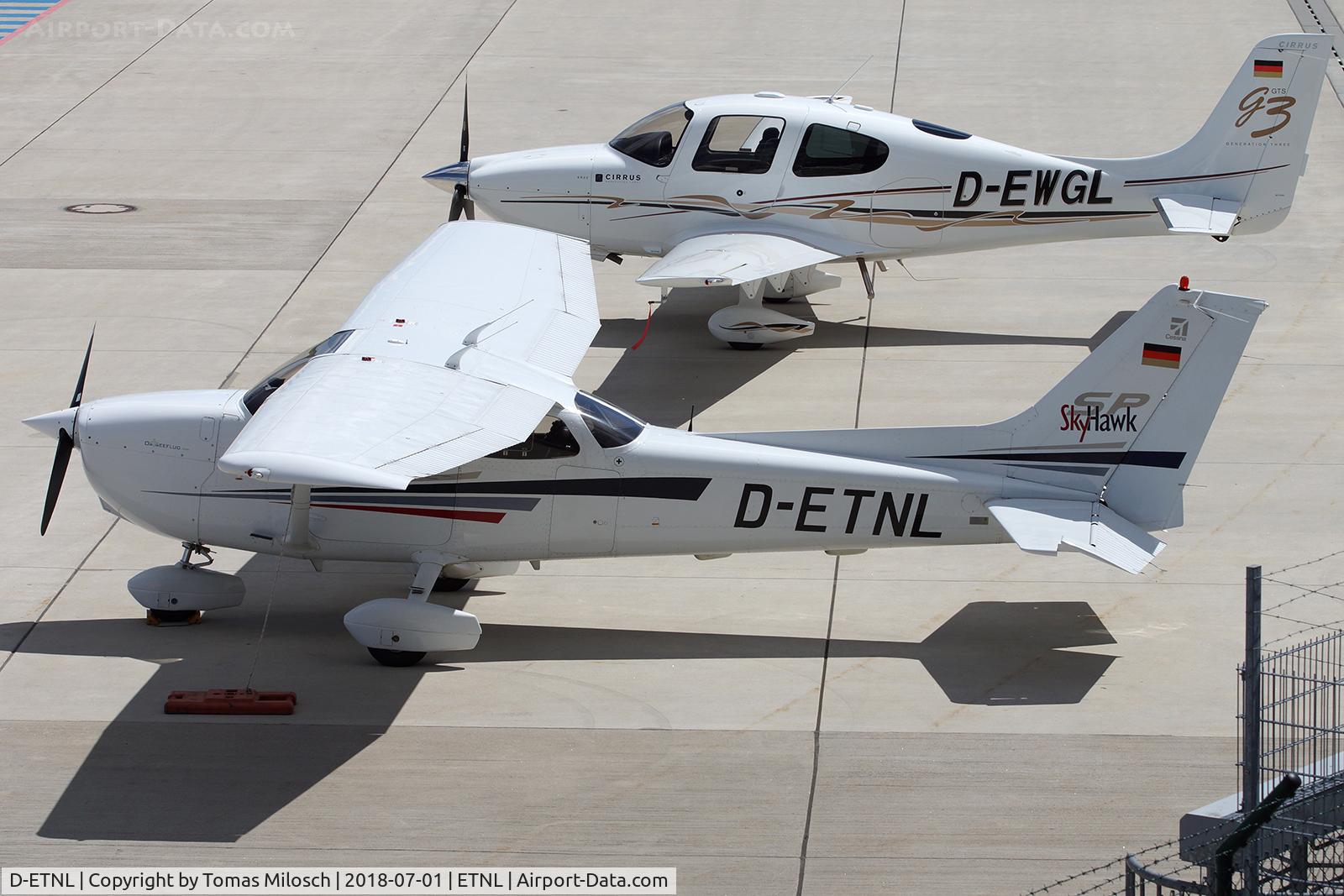 D-ETNL, Cessna 172S SP Skyhawk C/N 172S8874, D-ETNL seen at airport ETNL (Rostock-Laage)...
